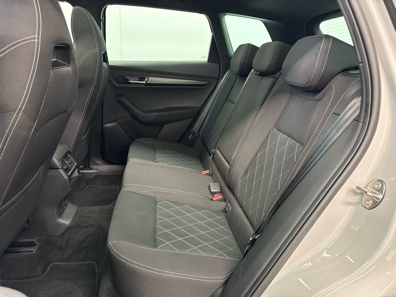 SKODA Karoq 2.0 TSI SportLine 4x4 DSG-image-11