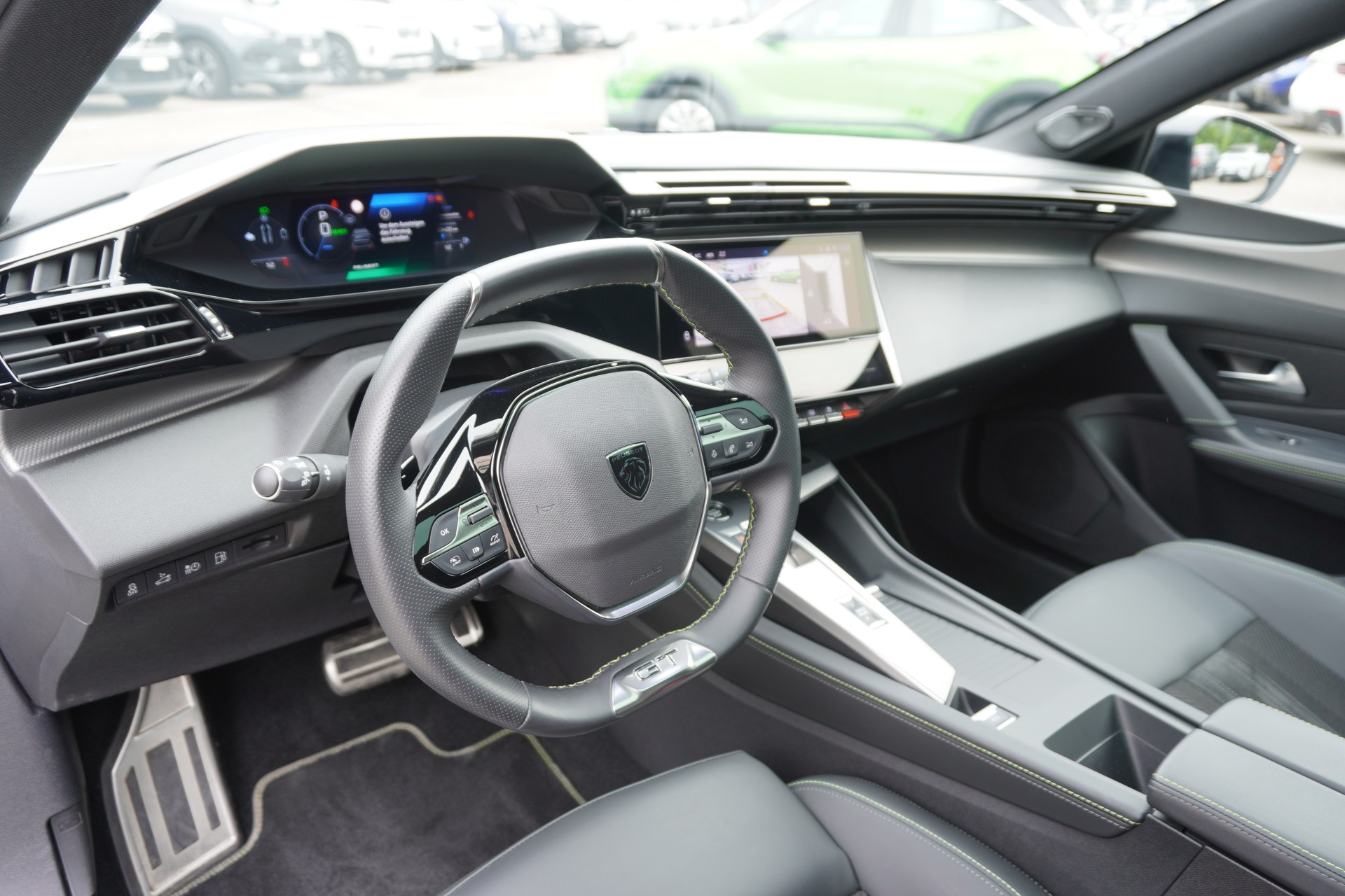 PEUGEOT 308 SW 1.6 PHEV 225 GT Pack-image-14