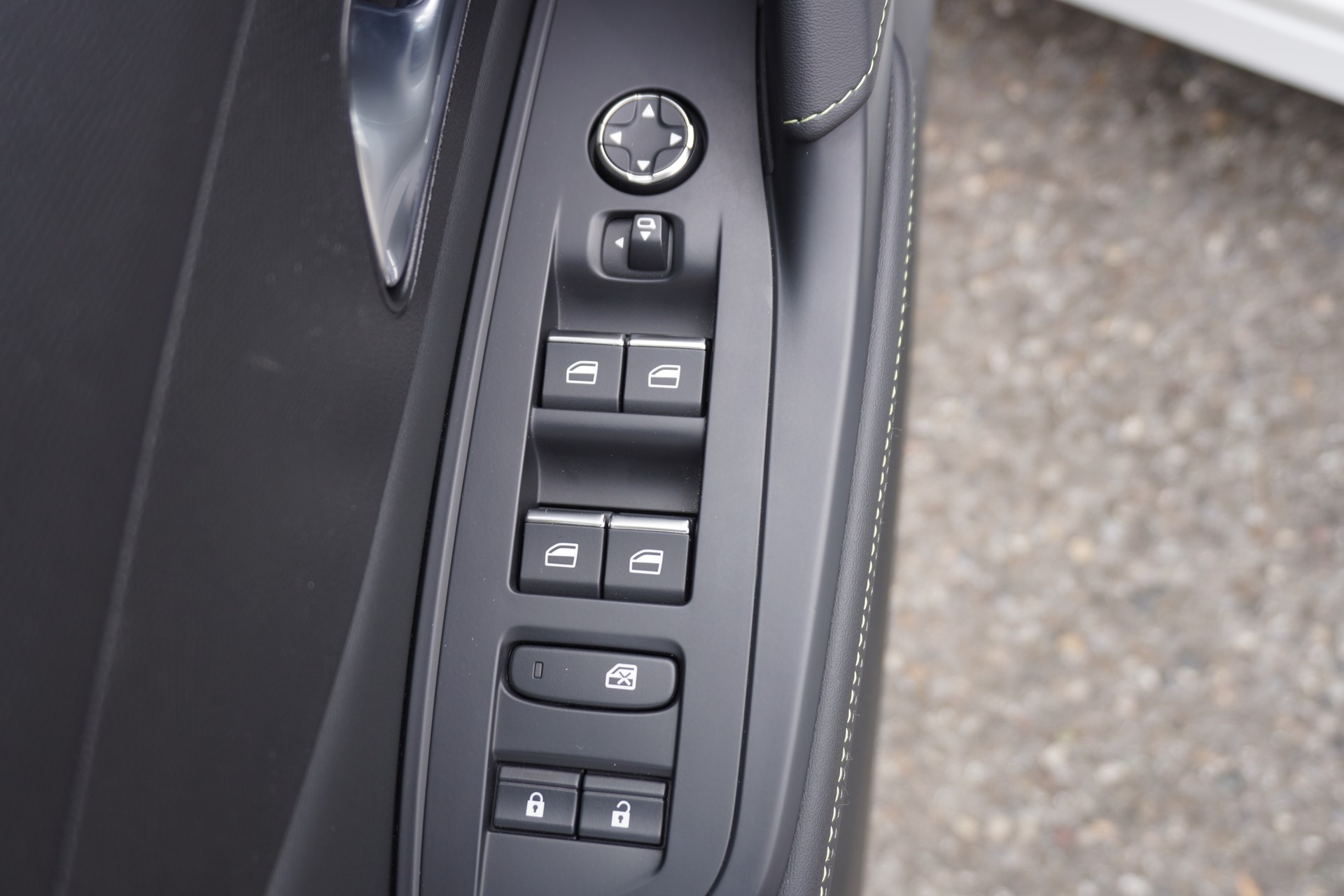 PEUGEOT 308 SW 1.6 PHEV 225 GT Pack-image-15