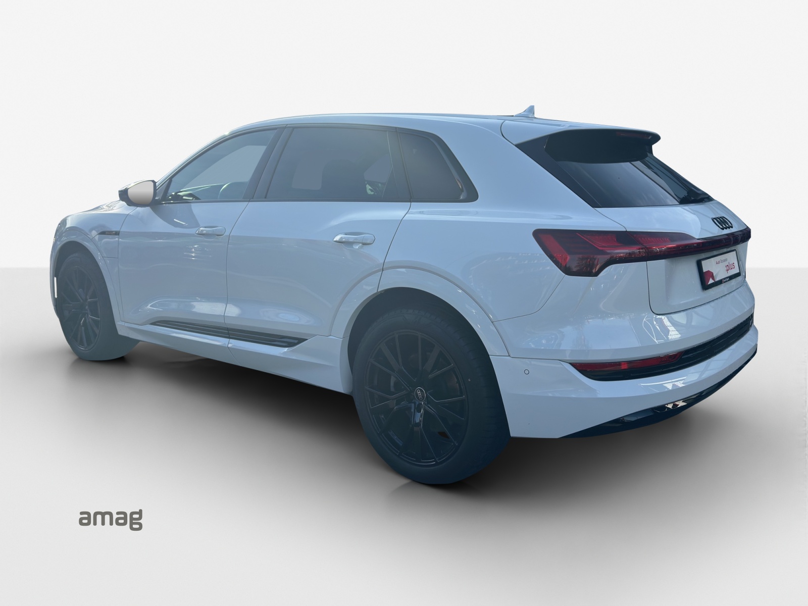 AUDI e-tron 55 Advanced Black Edition quattro-image-2