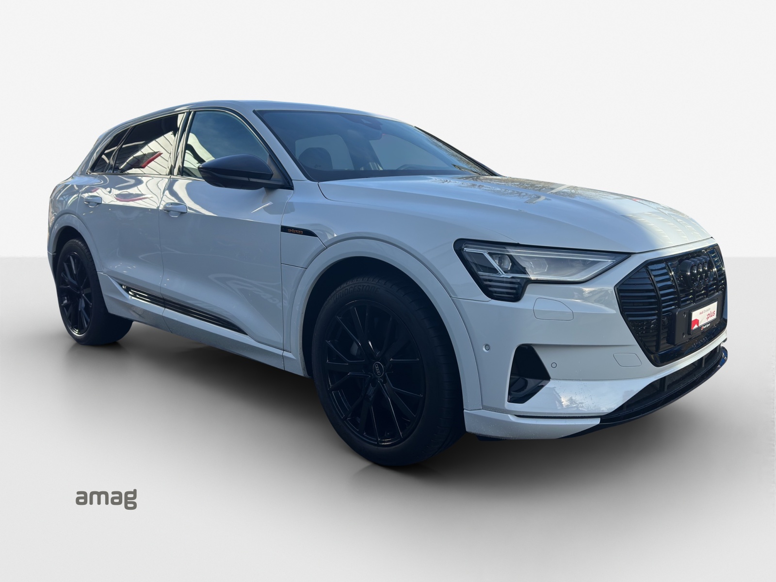 AUDI e-tron 55 Advanced Black Edition quattro-image-6