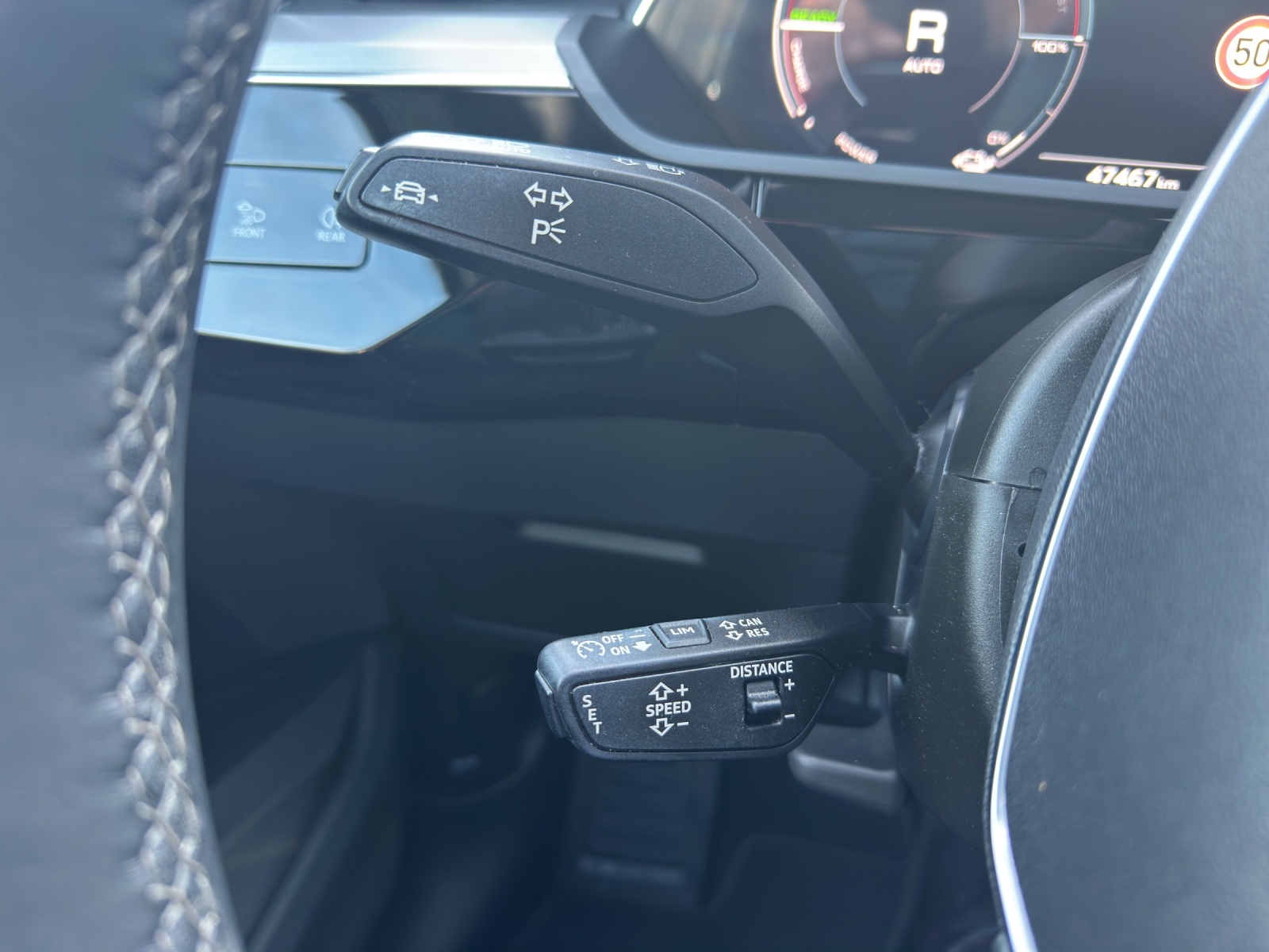AUDI e-tron 55 Advanced Black Edition quattro-image-16