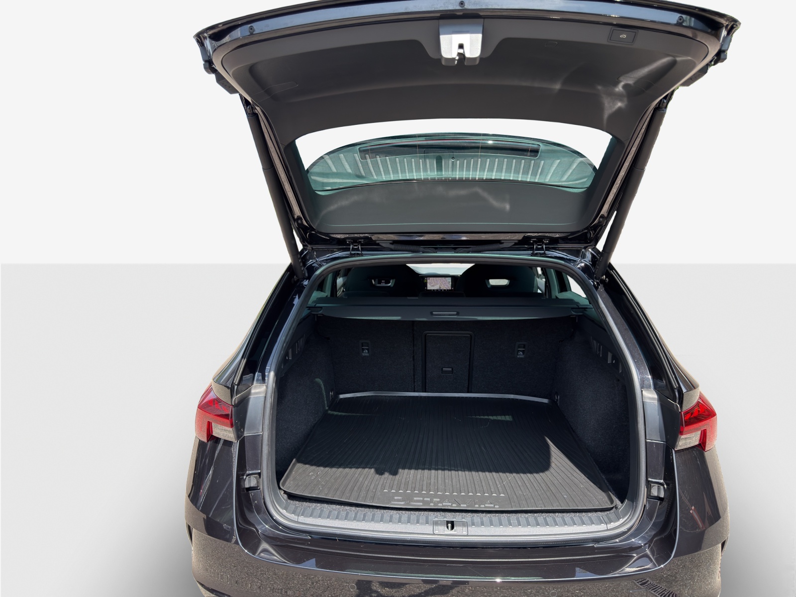 SKODA Octavia Combi 2.0 TSI DSG RS-image-12