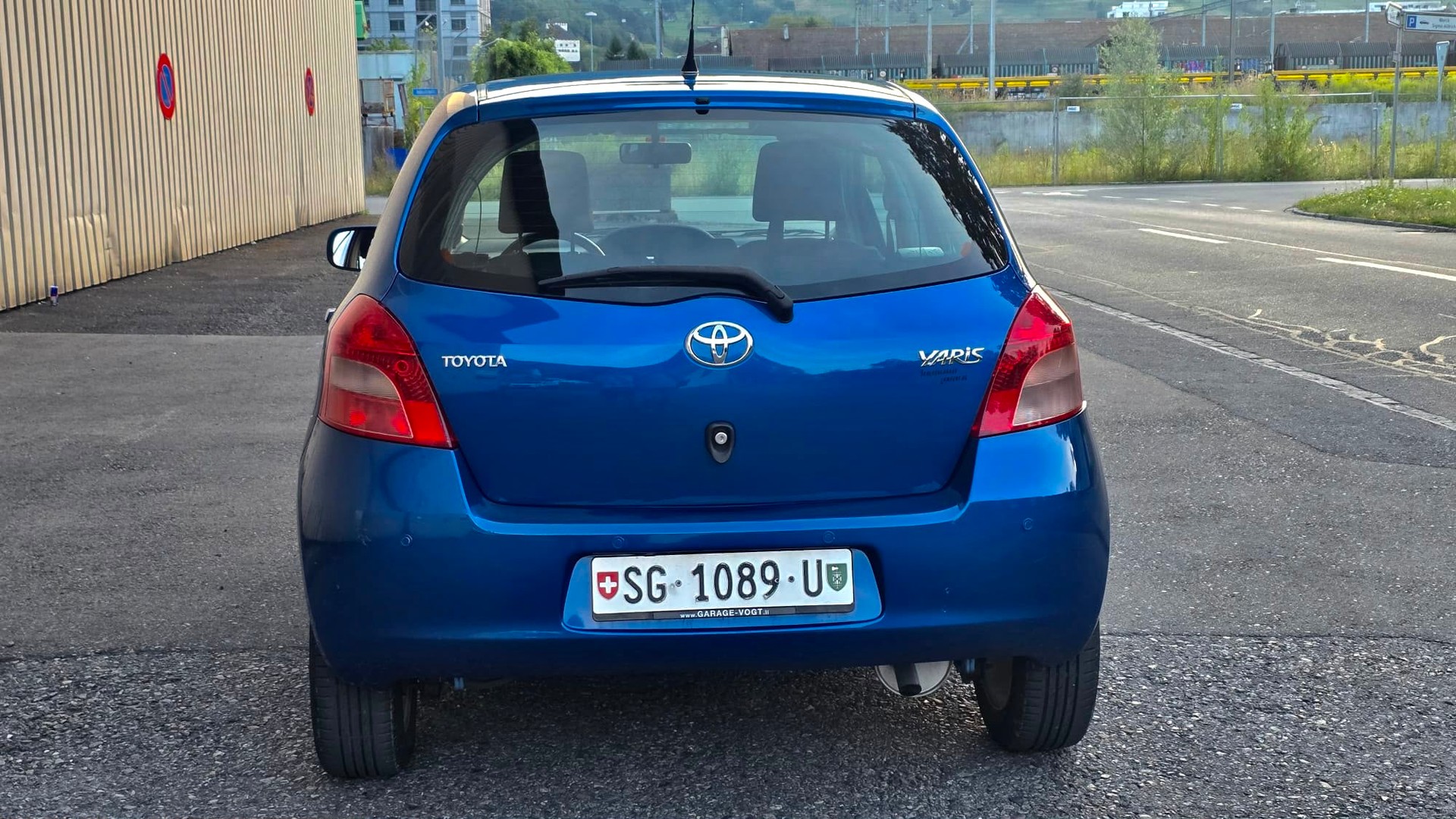 TOYOTA Yaris 1.3 Linea Sol-image-4