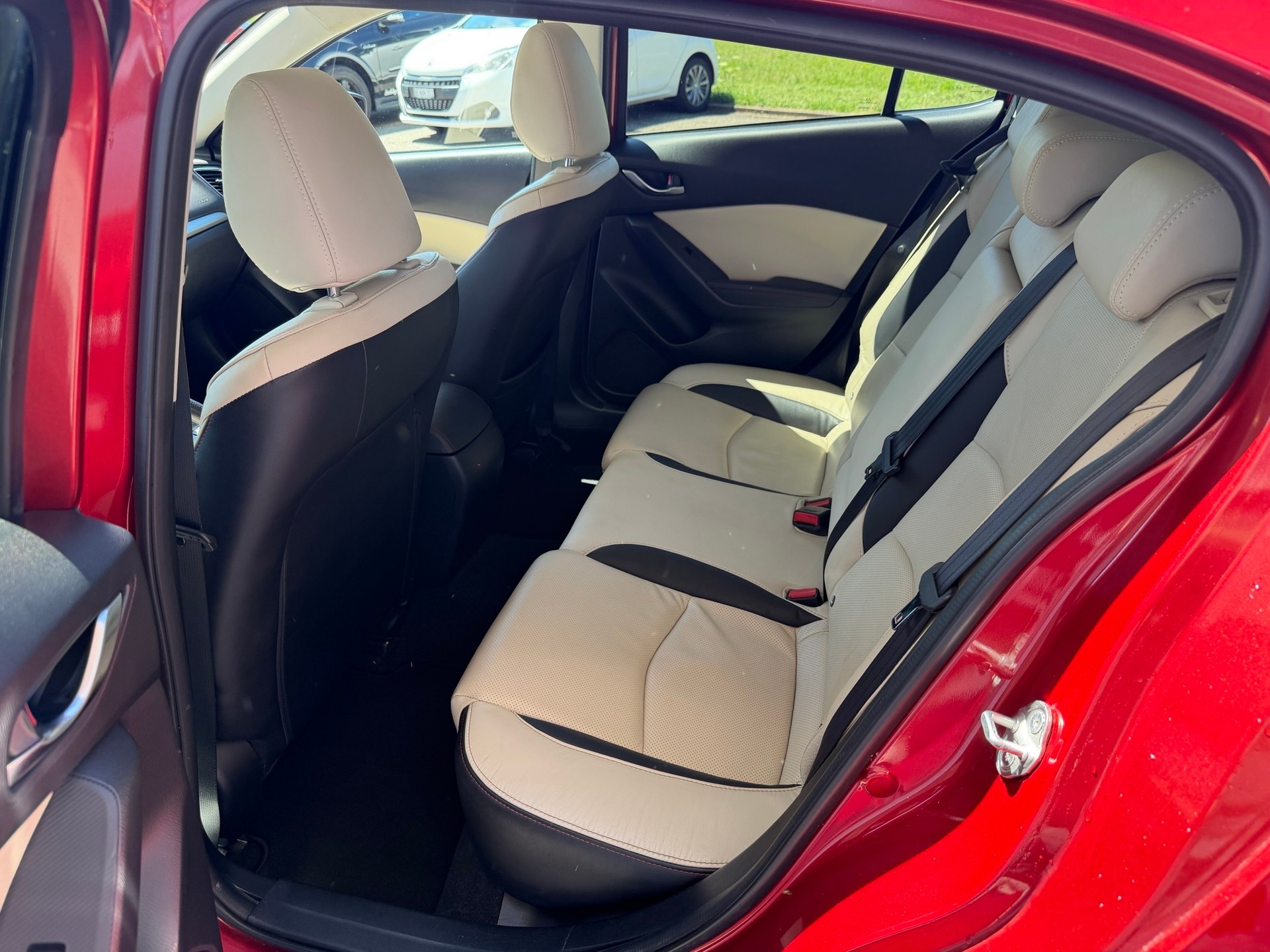 MAZDA 3 2.0 16V 165 Revolution-image-8