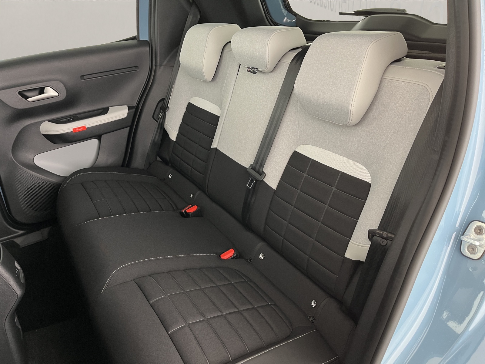 CITROEN C3 1.2 Hybrid Max-image-16