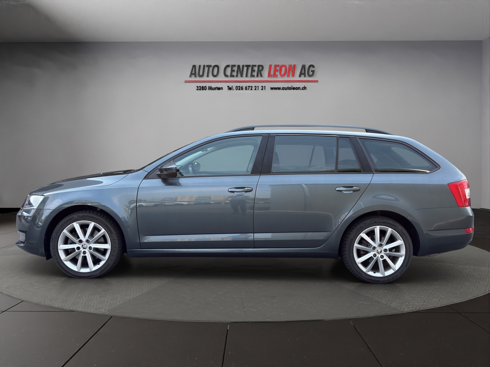 SKODA Octavia Combi 2.0 TDI Swiss Joy 4x4 DSG-showroom-element-2