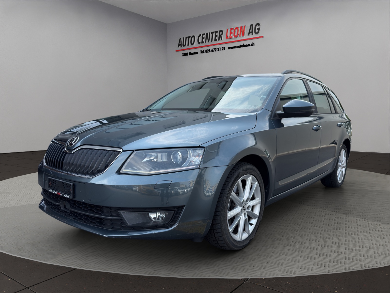 SKODA Octavia Combi 2.0 TDI Swiss Joy 4x4 DSG-showroom-element-1
