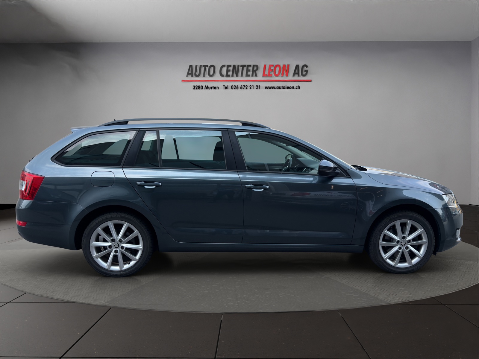 SKODA Octavia Combi 2.0 TDI Swiss Joy 4x4 DSG-image-6