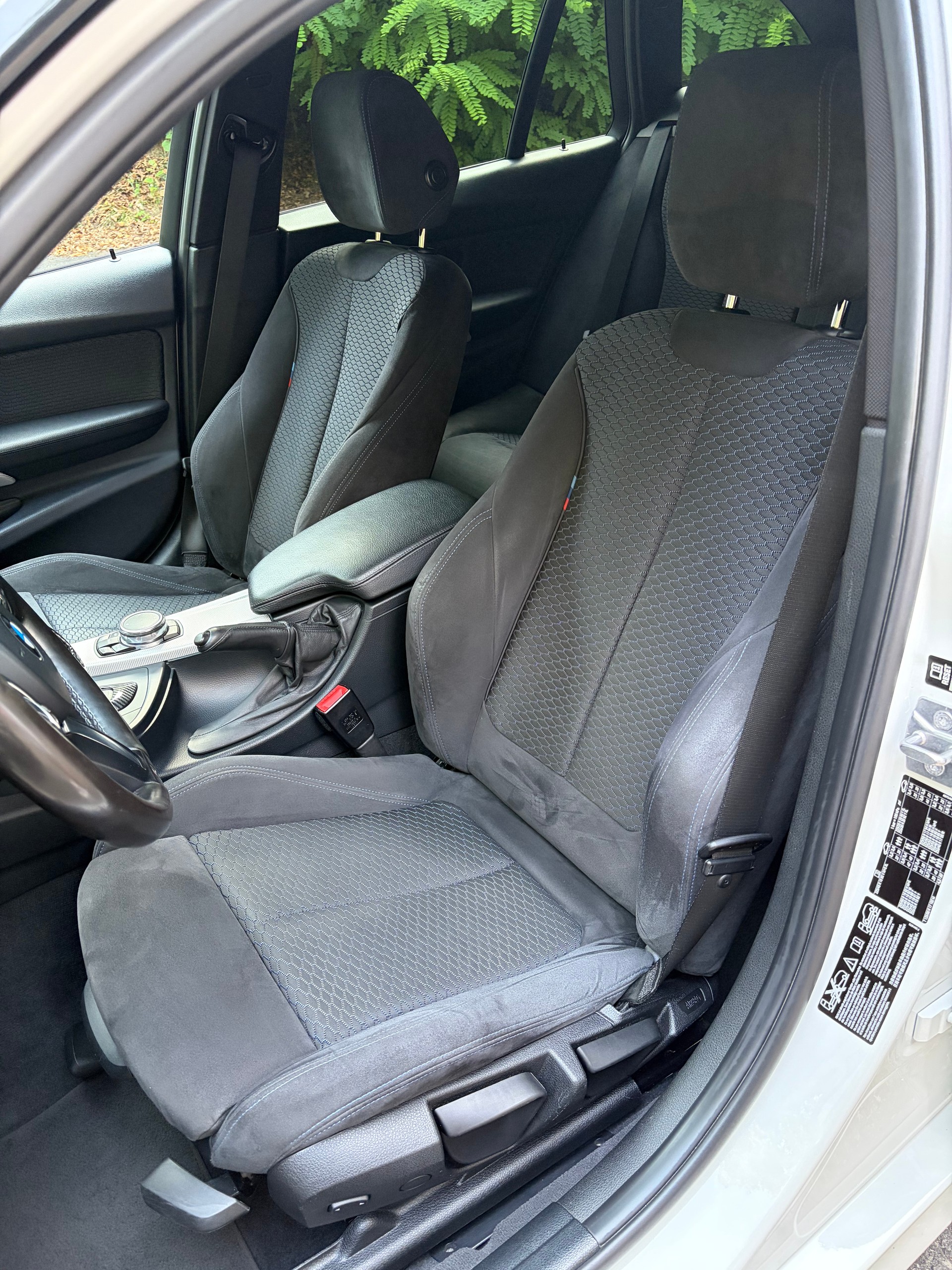 BMW 320d xDrive-image-5