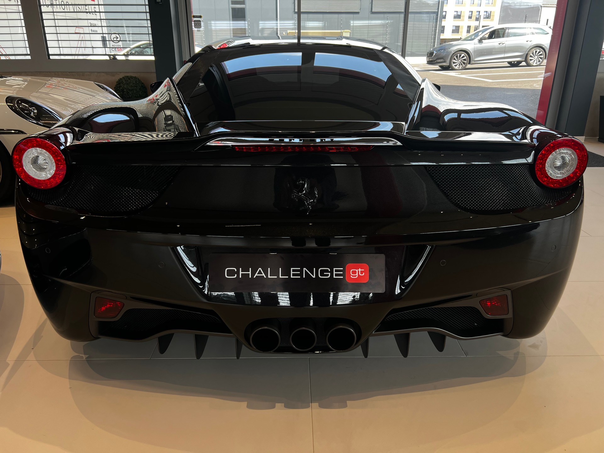 FERRARI 458 Italia 4.5 V8-image-5