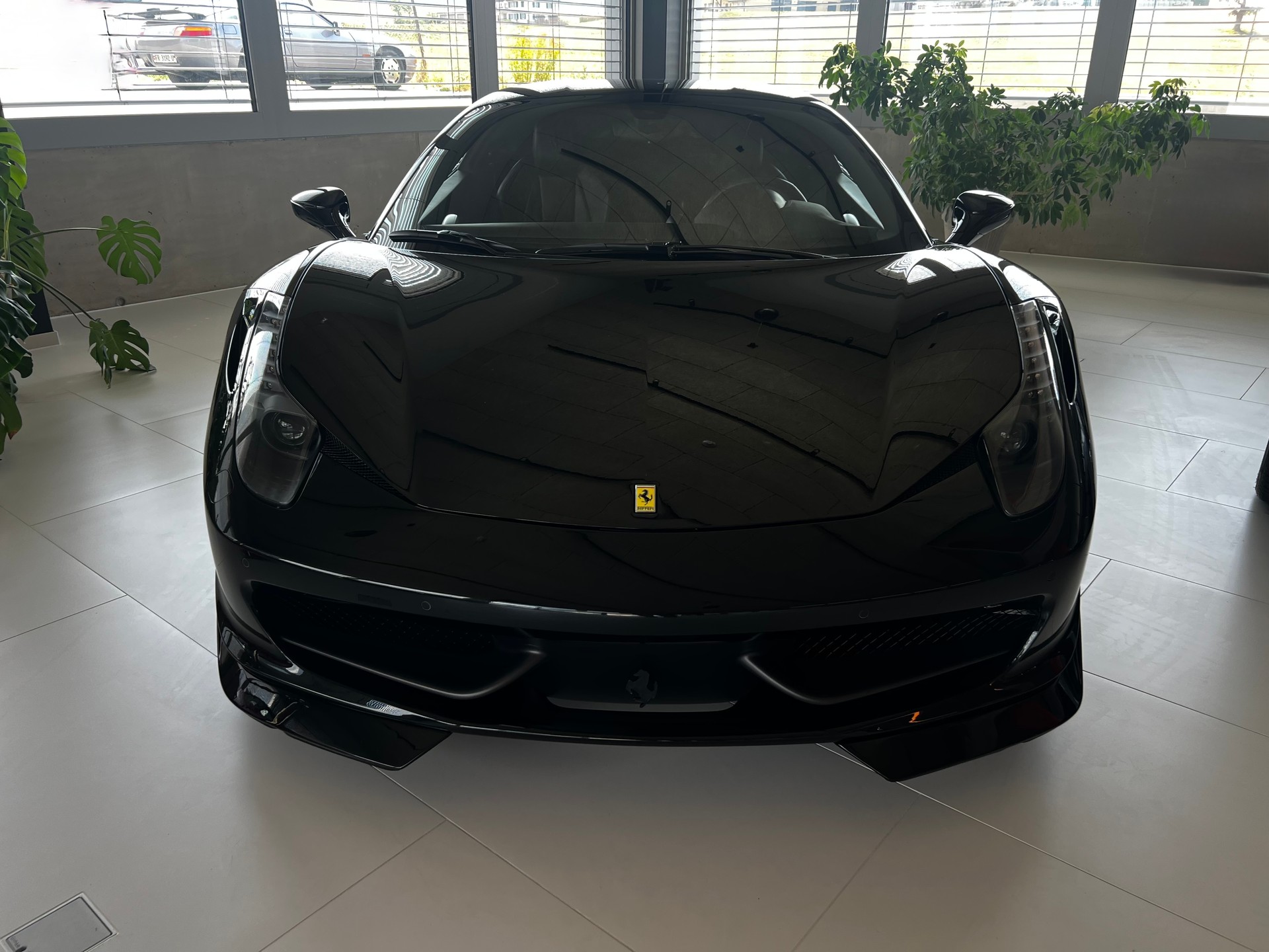 FERRARI 458 Italia 4.5 V8-image-1