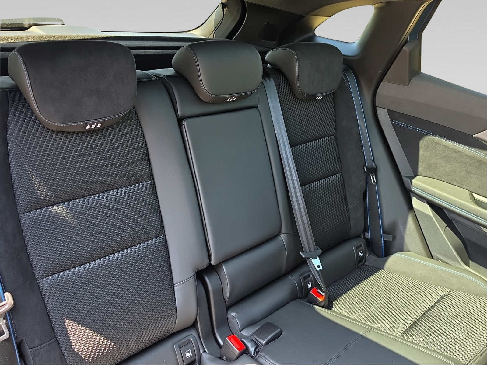 RENAULT Austral 1.2 E-Tech esprit Alpine-image-9