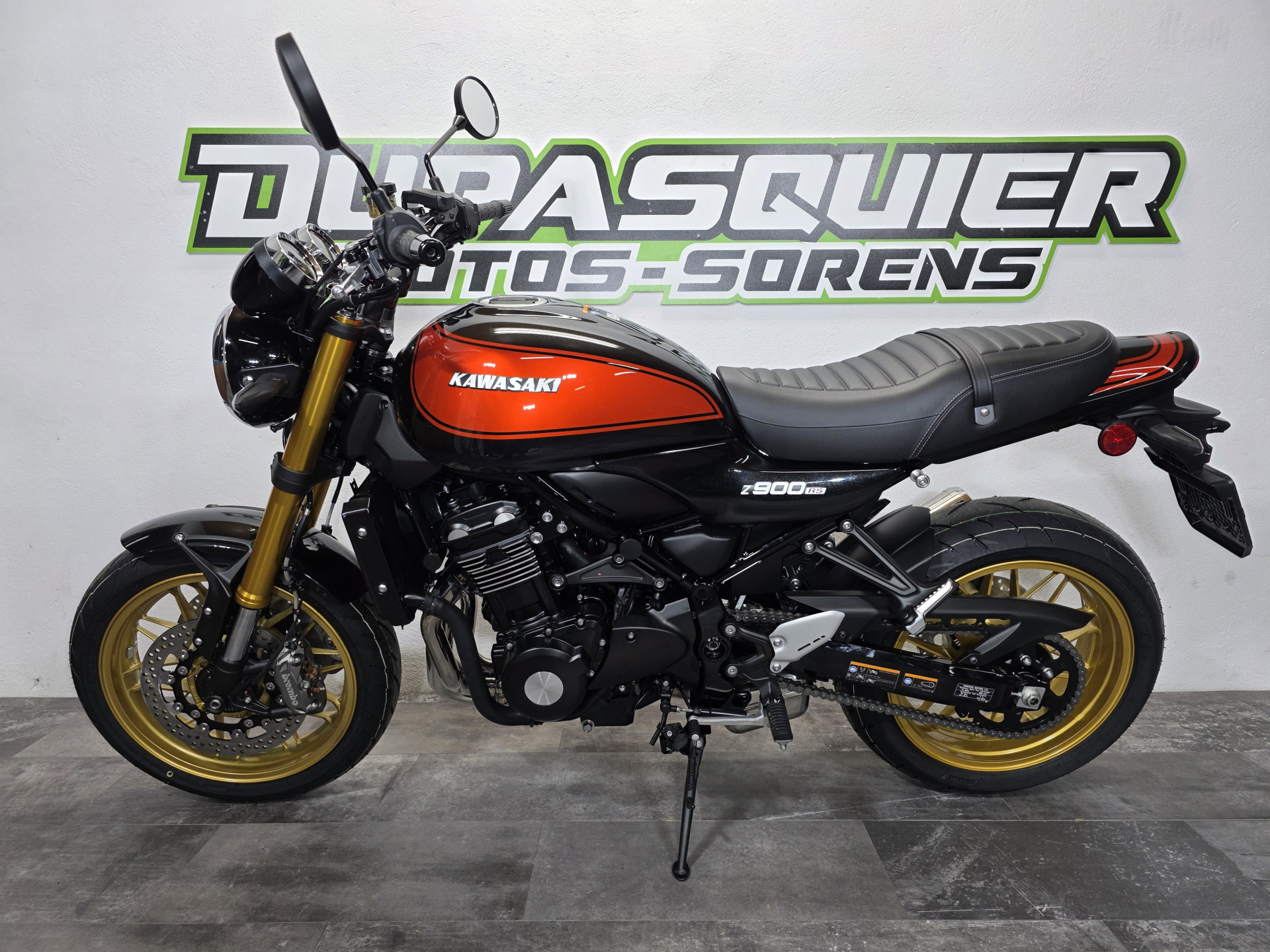 KAWASAKI Z 900 RS SE-showroom-element-1