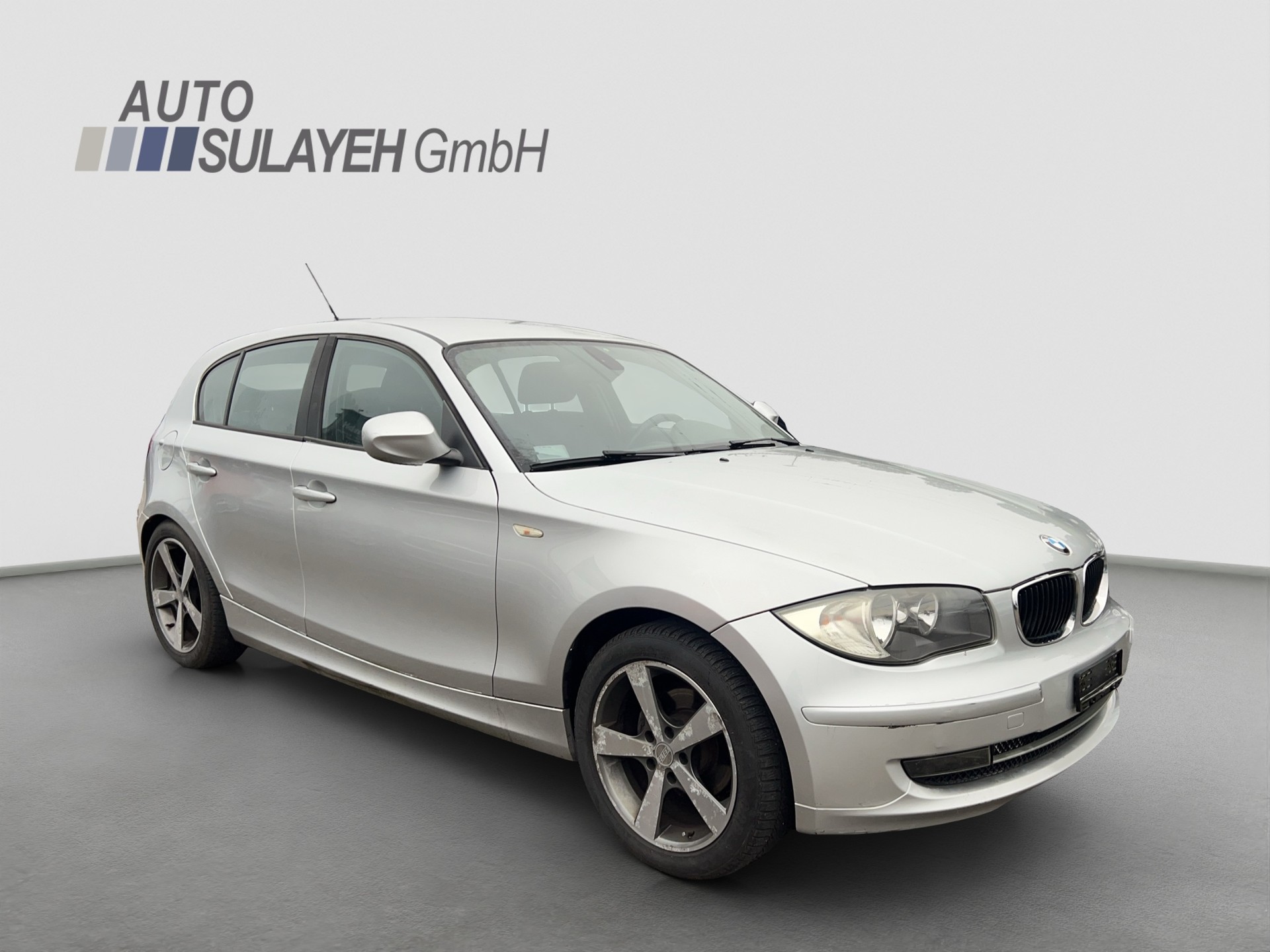 BMW 116i Dynamic Edition-image-5