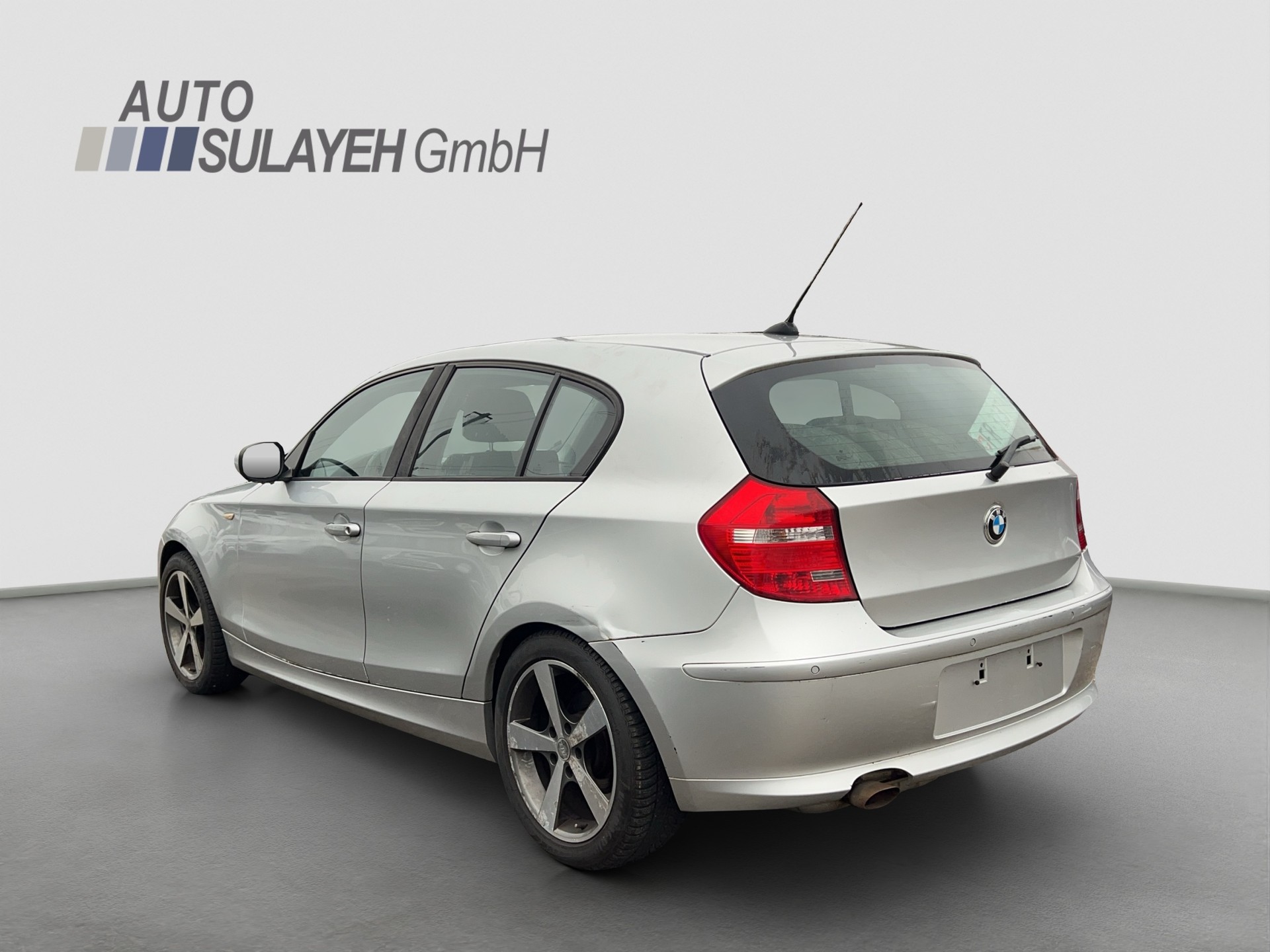 BMW 116i Dynamic Edition-image-7