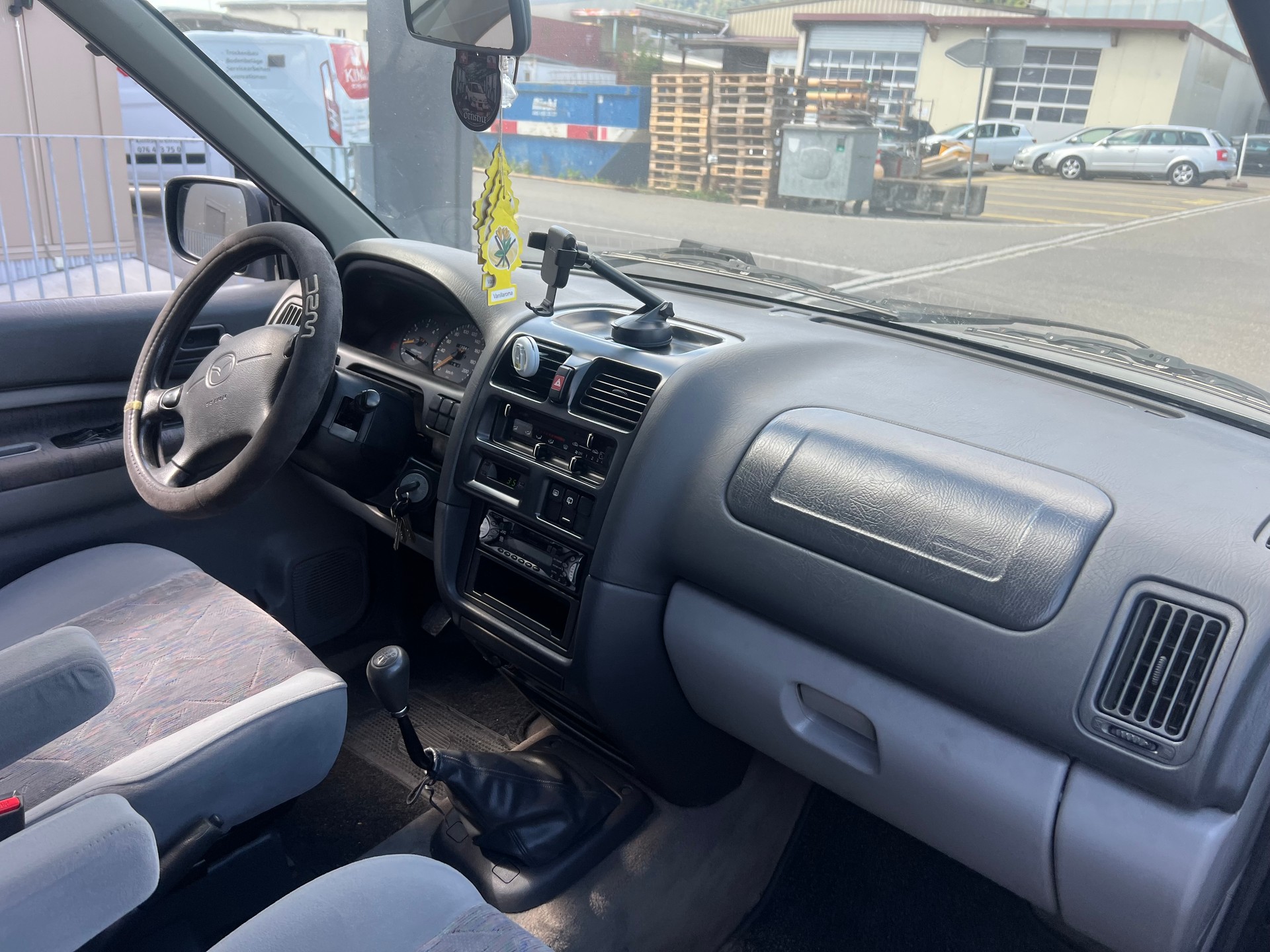 MAZDA MPV 2.5 TD-image-10