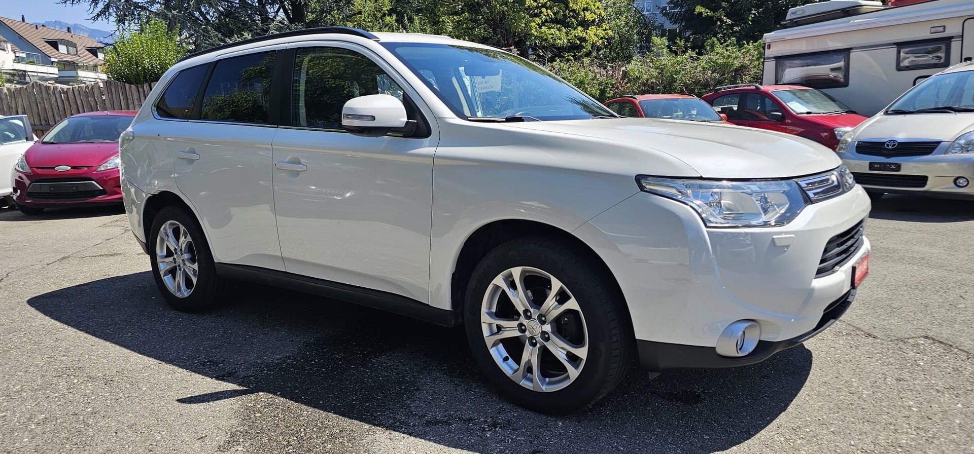 MITSUBISHI Outlander 2.2 DID Navigator Safety 4WD Automatic-image-1
