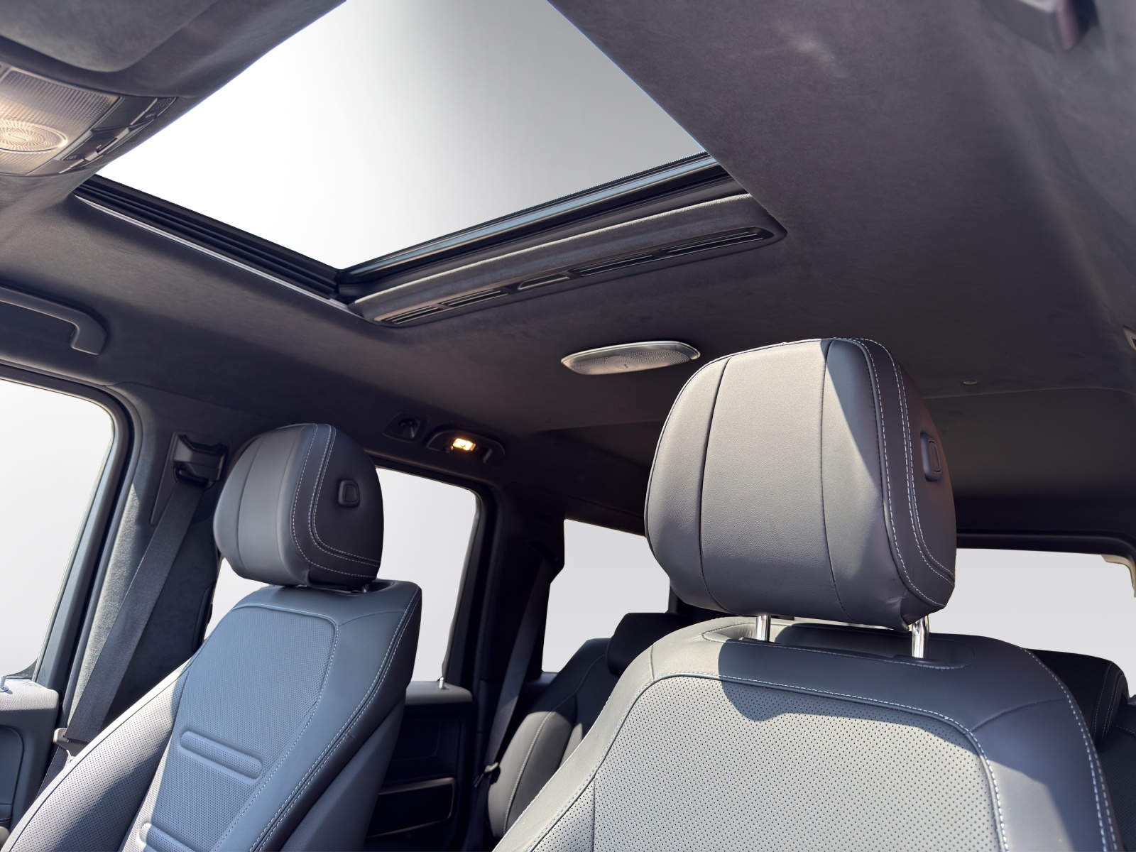 MERCEDES-BENZ G 450d 9G-Tronic-image-9
