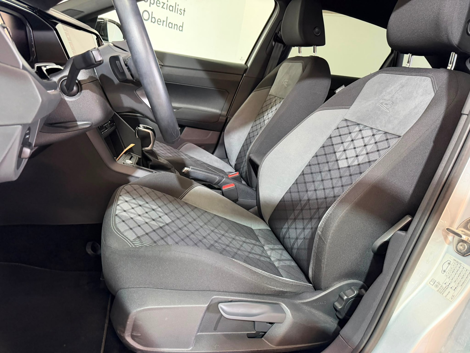 VW Taigo 1.0 TSI R-Line DSG-image-5