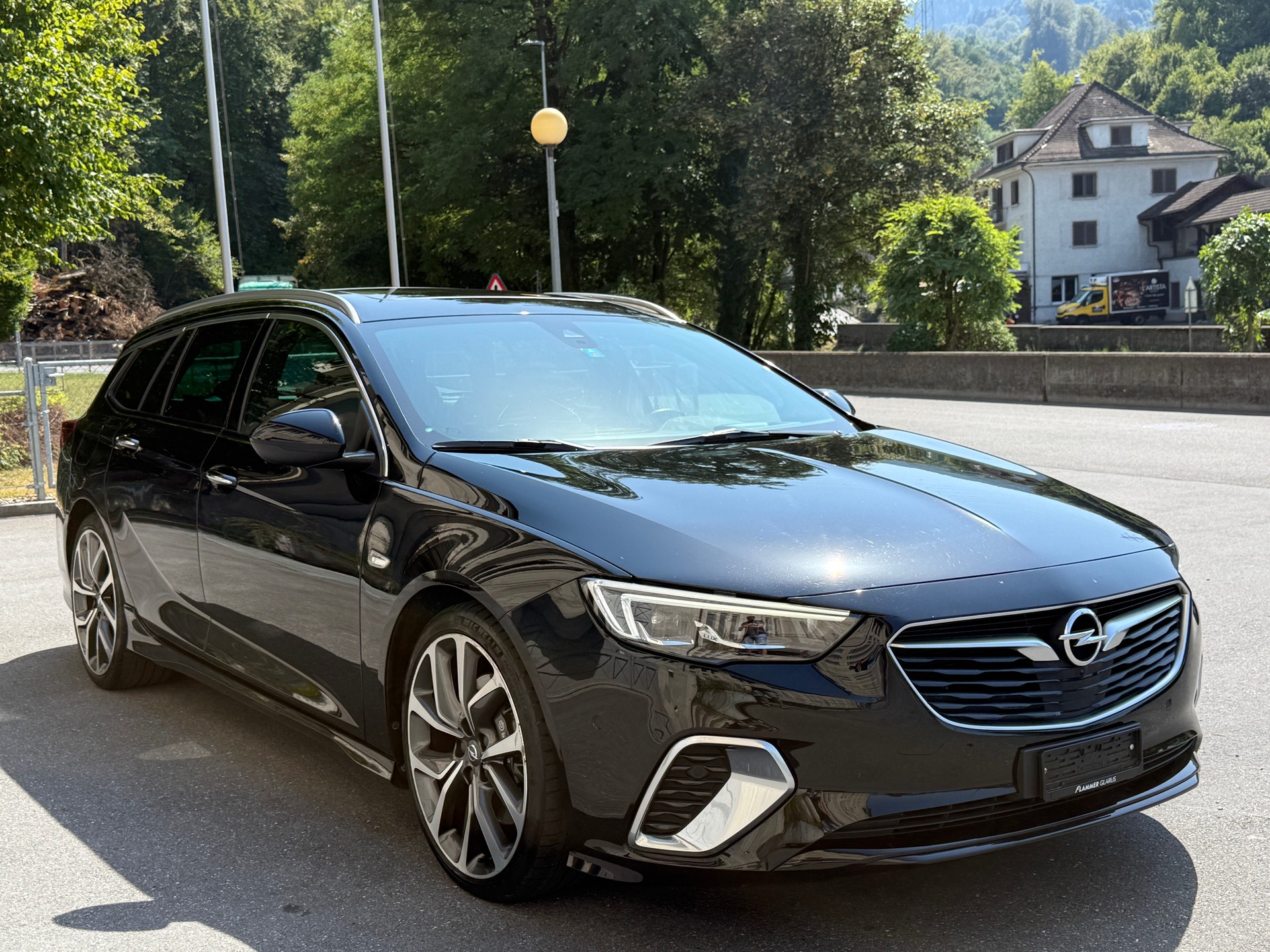 OPEL Insignia 2.0 BiDTI Sports Tourer GSI 4WD Auto-image-11