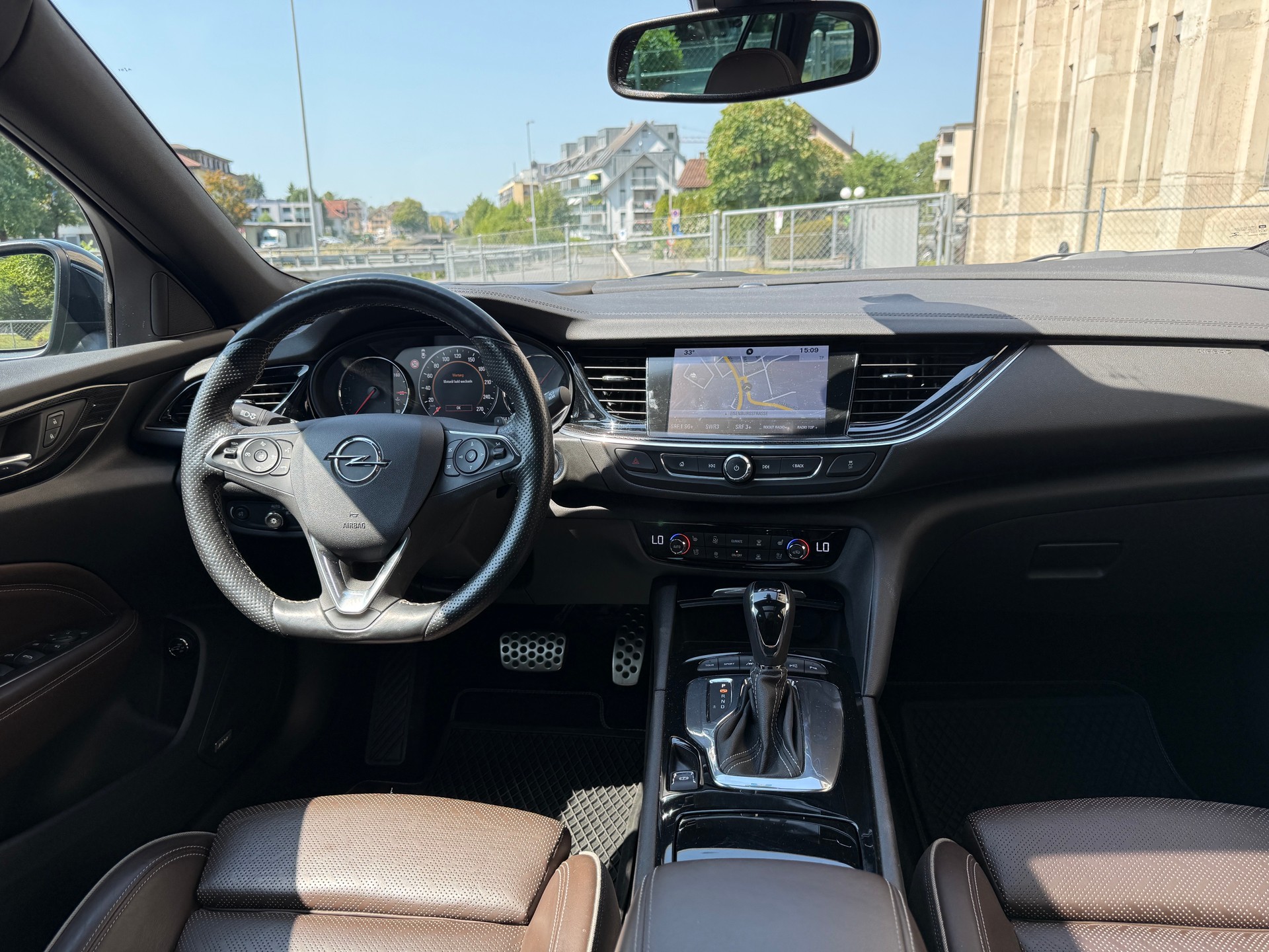 OPEL Insignia 2.0 BiDTI Sports Tourer GSI 4WD Auto-image-7