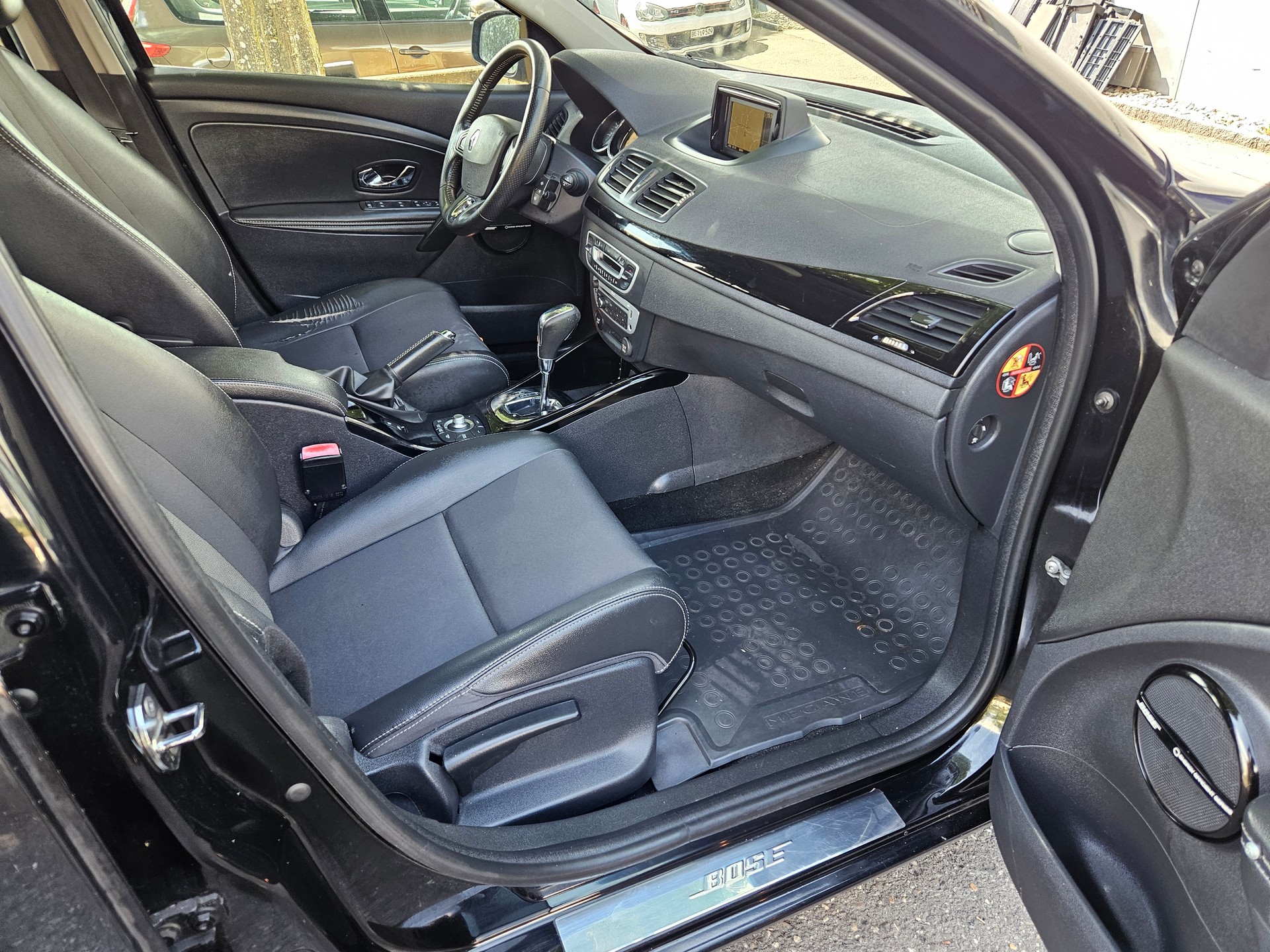 RENAULT Mégane Grandtour 1.5 dCi Swiss Edition EDC-image-13