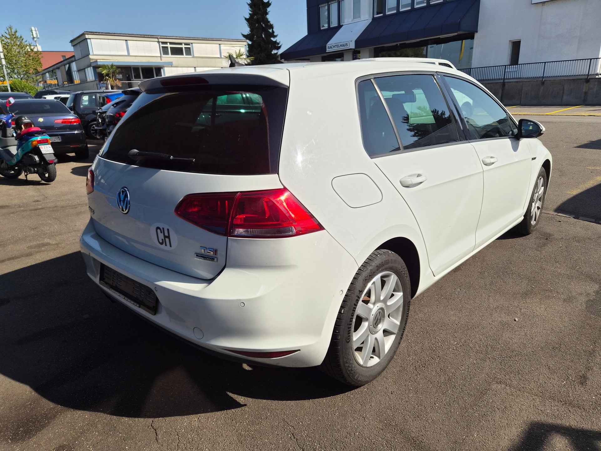 VW Golf 1.4 TSI Lounge DSG-image-6