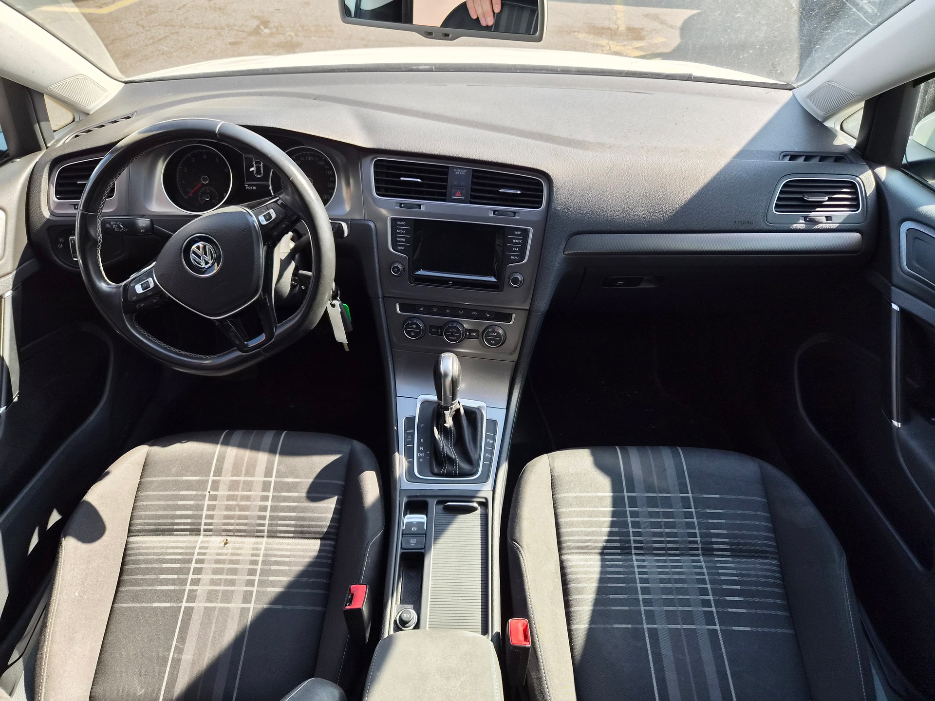 VW Golf 1.4 TSI Lounge DSG-image-10