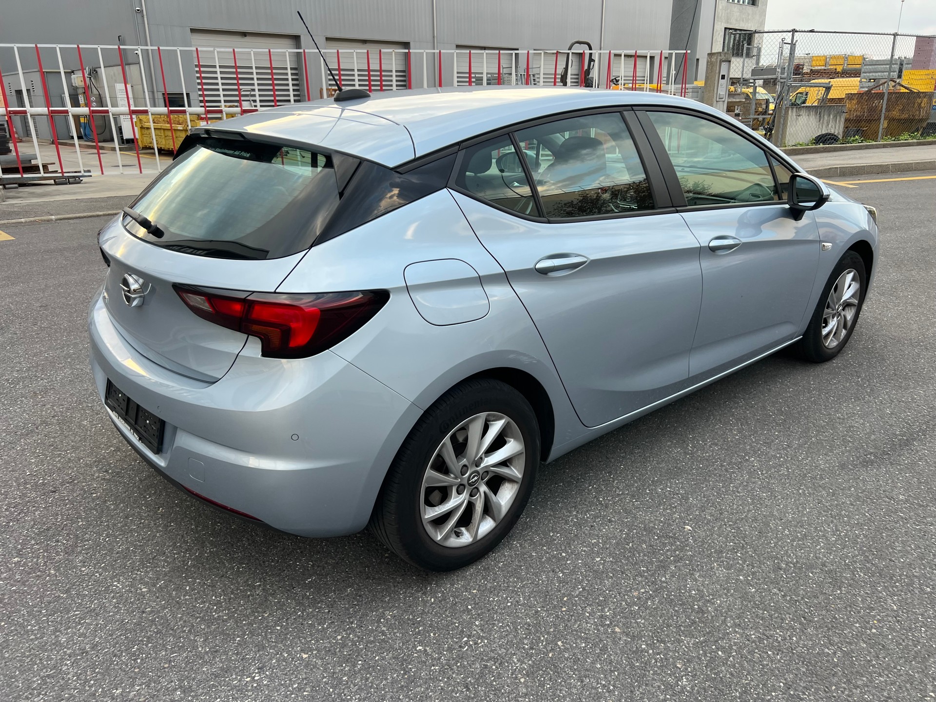 OPEL Astra 1.2i Turbo Elegance-image-5