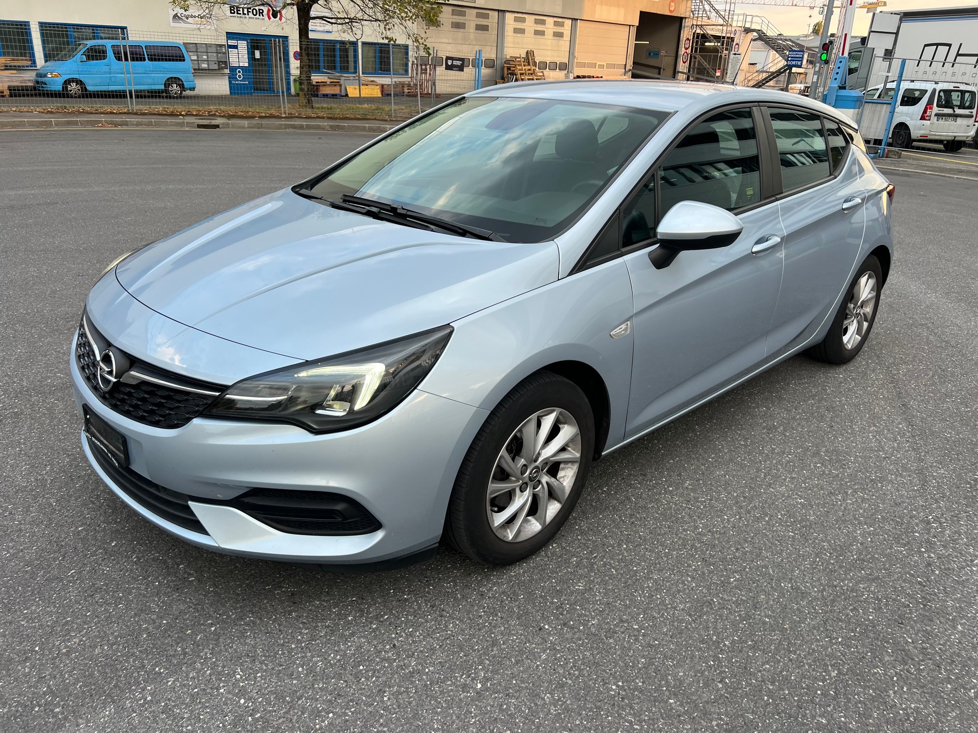 OPEL Astra 1.2i Turbo Elegance-image-0