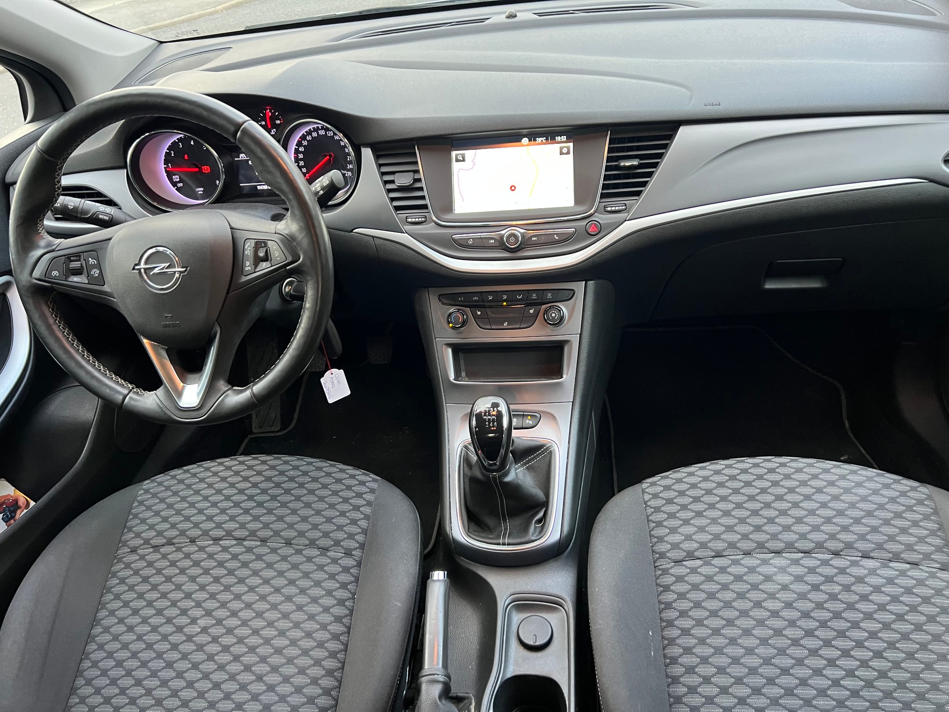 OPEL Astra 1.2i Turbo Elegance-image-10