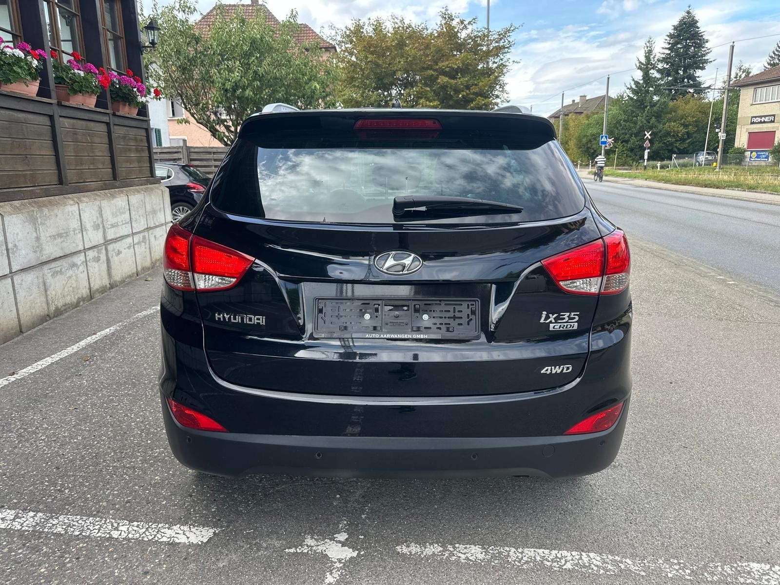 HYUNDAI iX 35 2.0 CRDi Style 4WD Automatic-image-5
