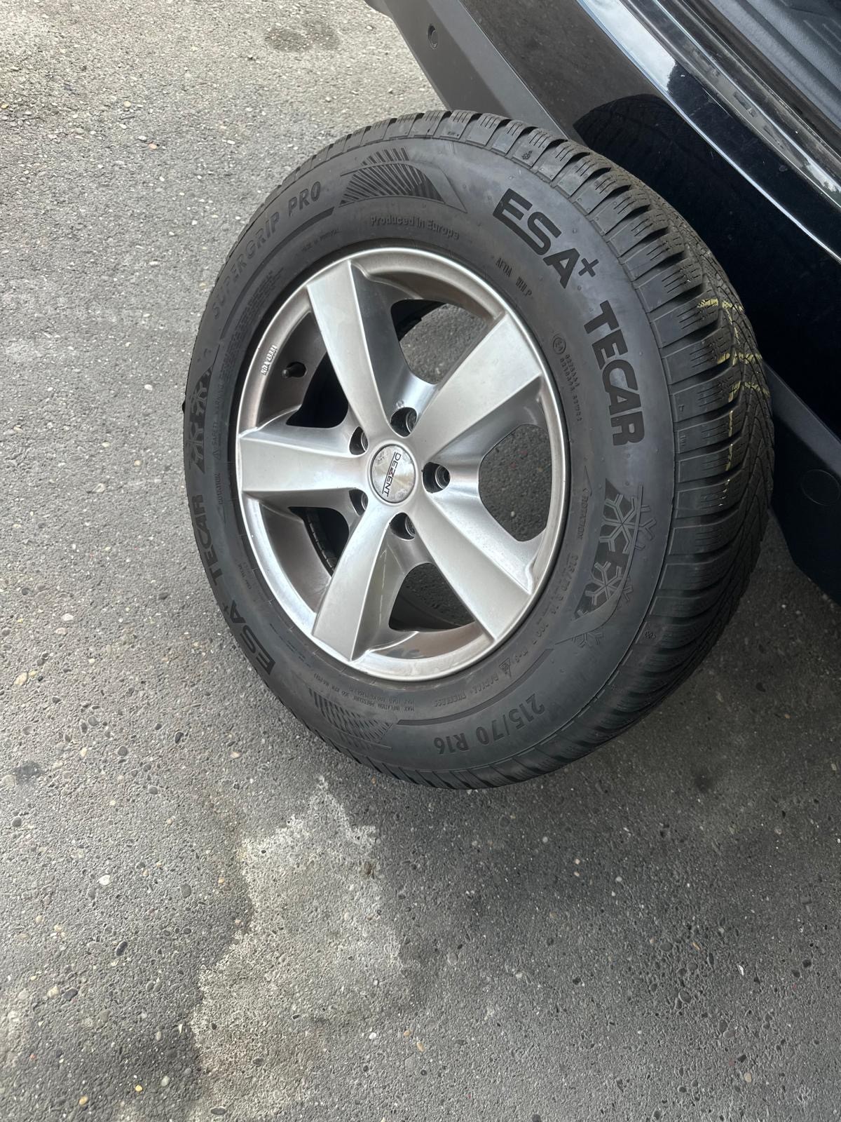 HYUNDAI iX 35 2.0 CRDi Style 4WD Automatic-image-12