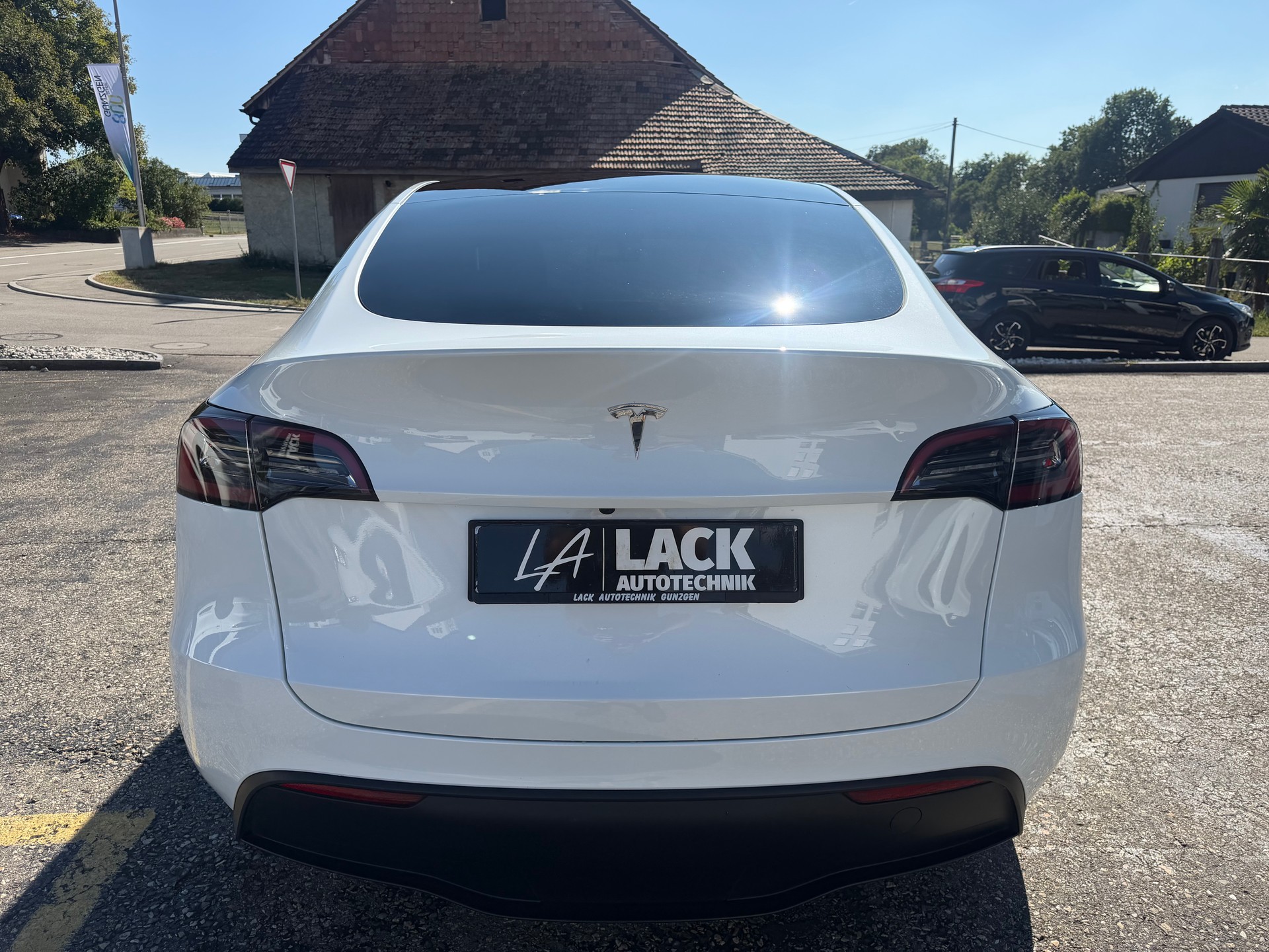 TESLA Model Y RWD-image-10