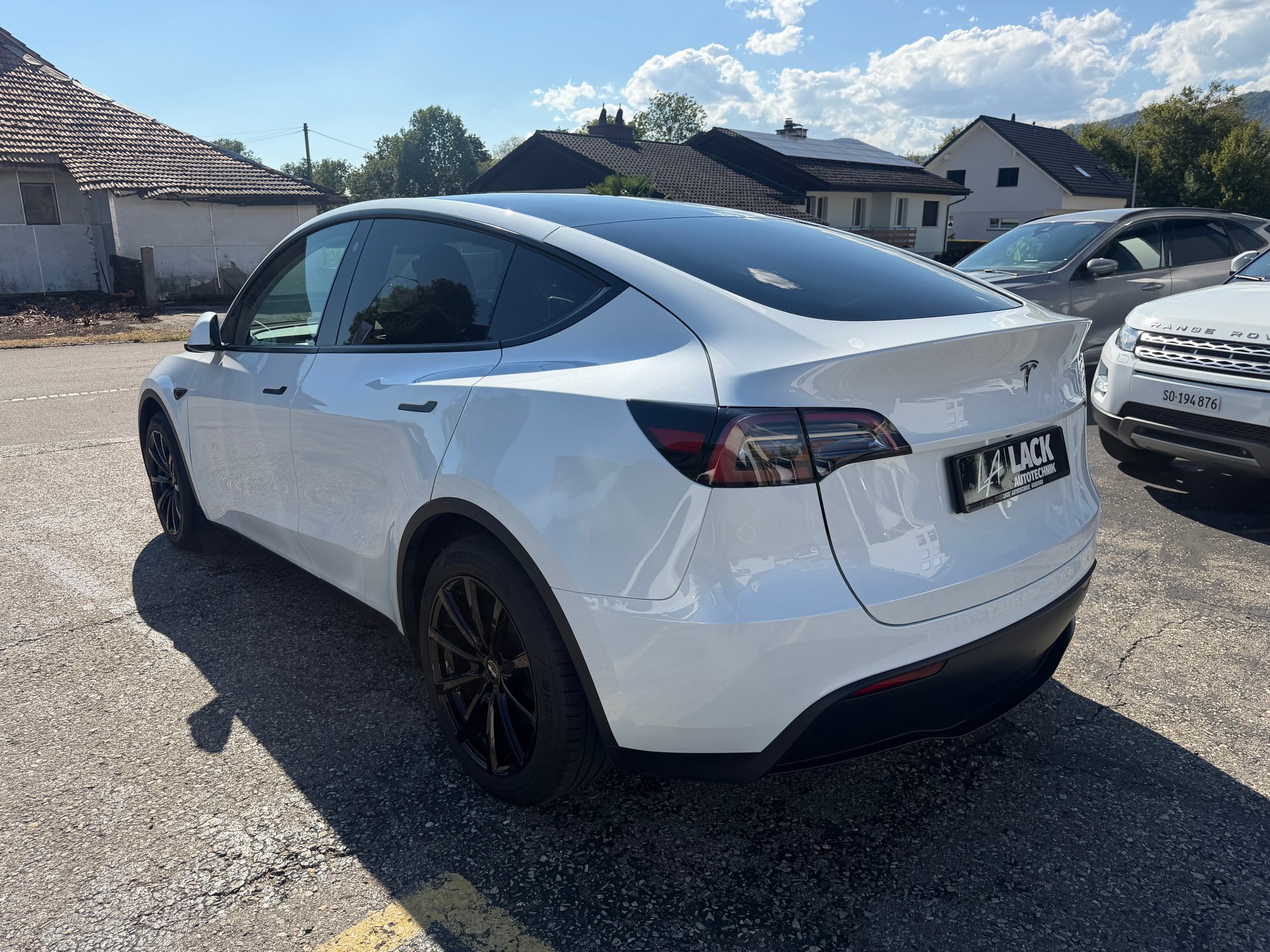 TESLA Model Y RWD-image-11