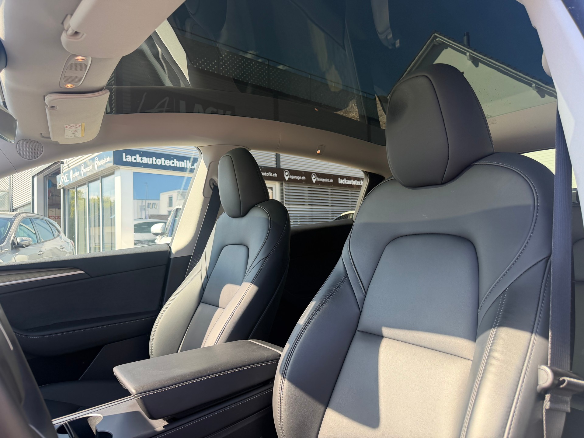 TESLA Model Y RWD-image-14