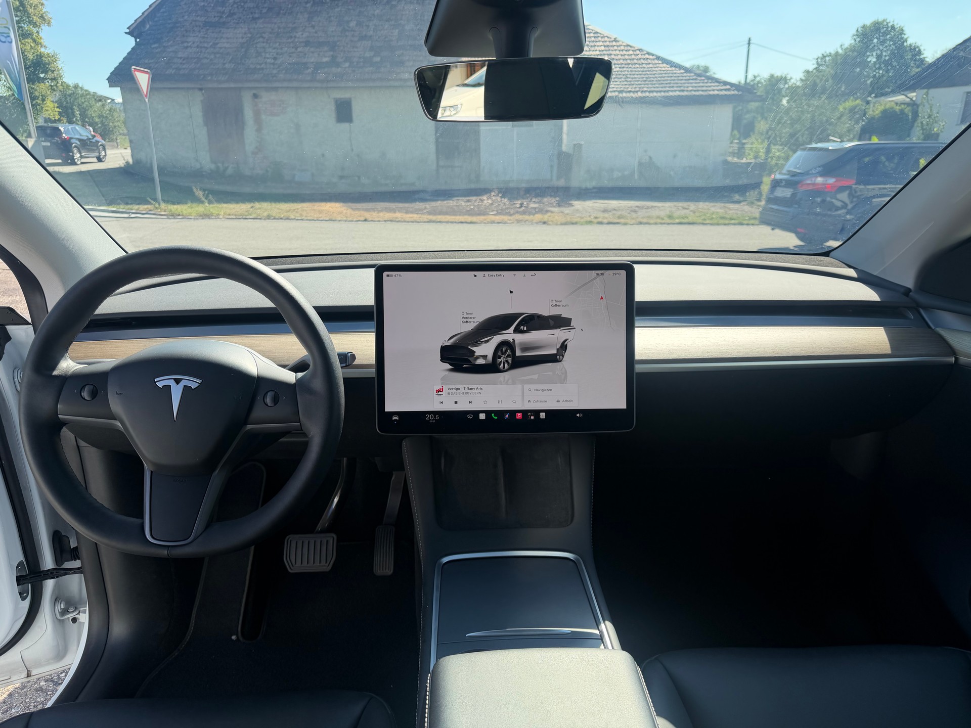 TESLA Model Y RWD-image-15
