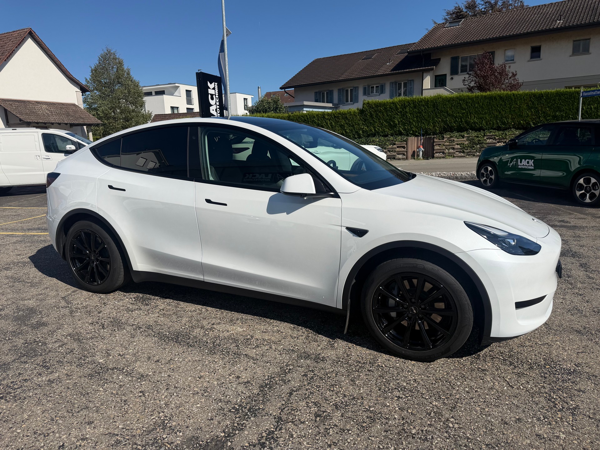 TESLA Model Y RWD-image-6