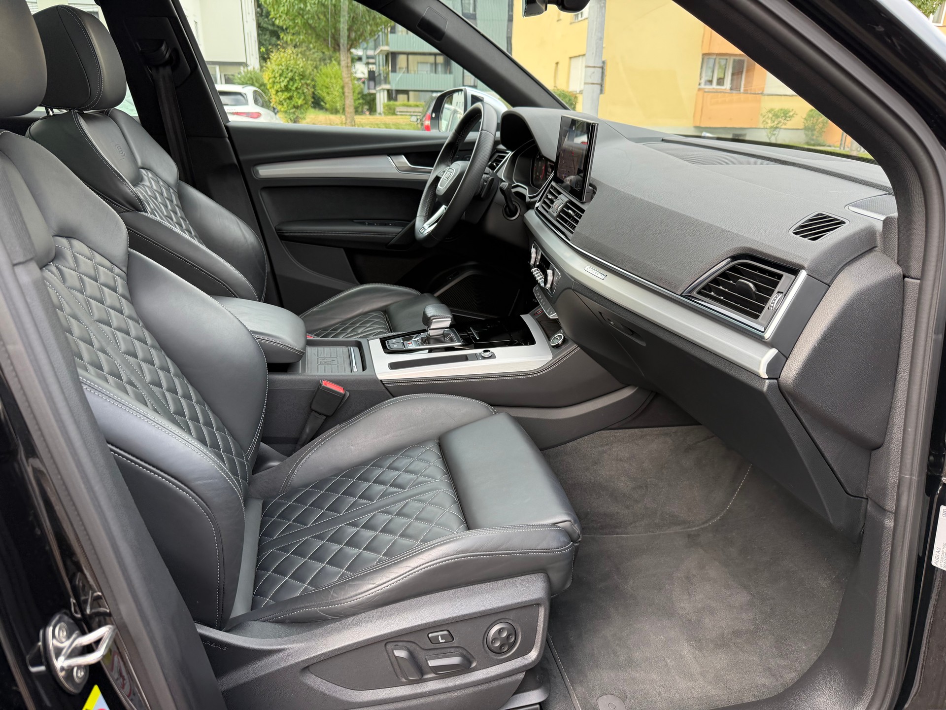 AUDI SQ5 3.0 V6 TDI quattro T-Tronic *Traumausstattung*-image-26