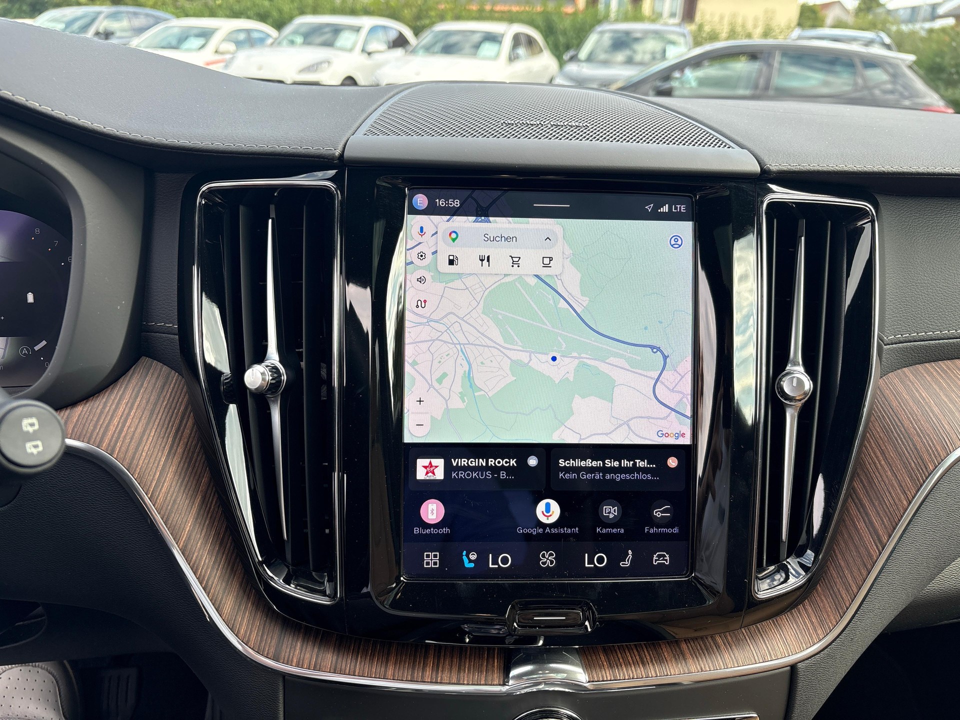 VOLVO XC60 2.0 B6 MH Ultimate Dark AWD-image-14