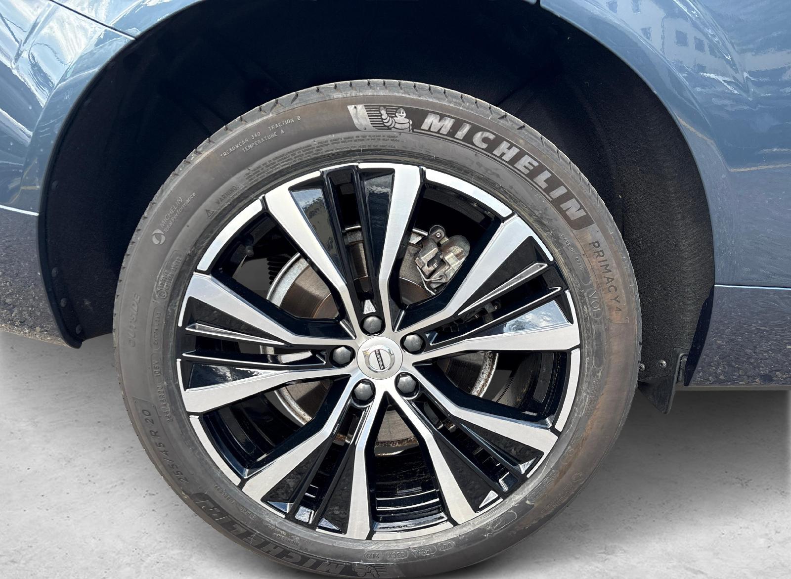 VOLVO XC60 2.0 B6 MH Ultimate Dark AWD-image-9