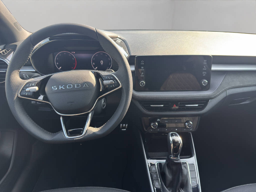 SKODA Fabia 1.0 TSI Dynamic DSG-image-8