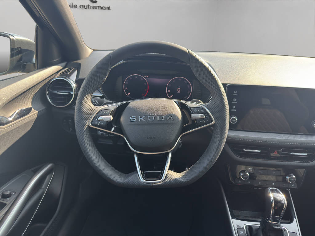 SKODA Fabia 1.0 TSI Dynamic DSG-image-9