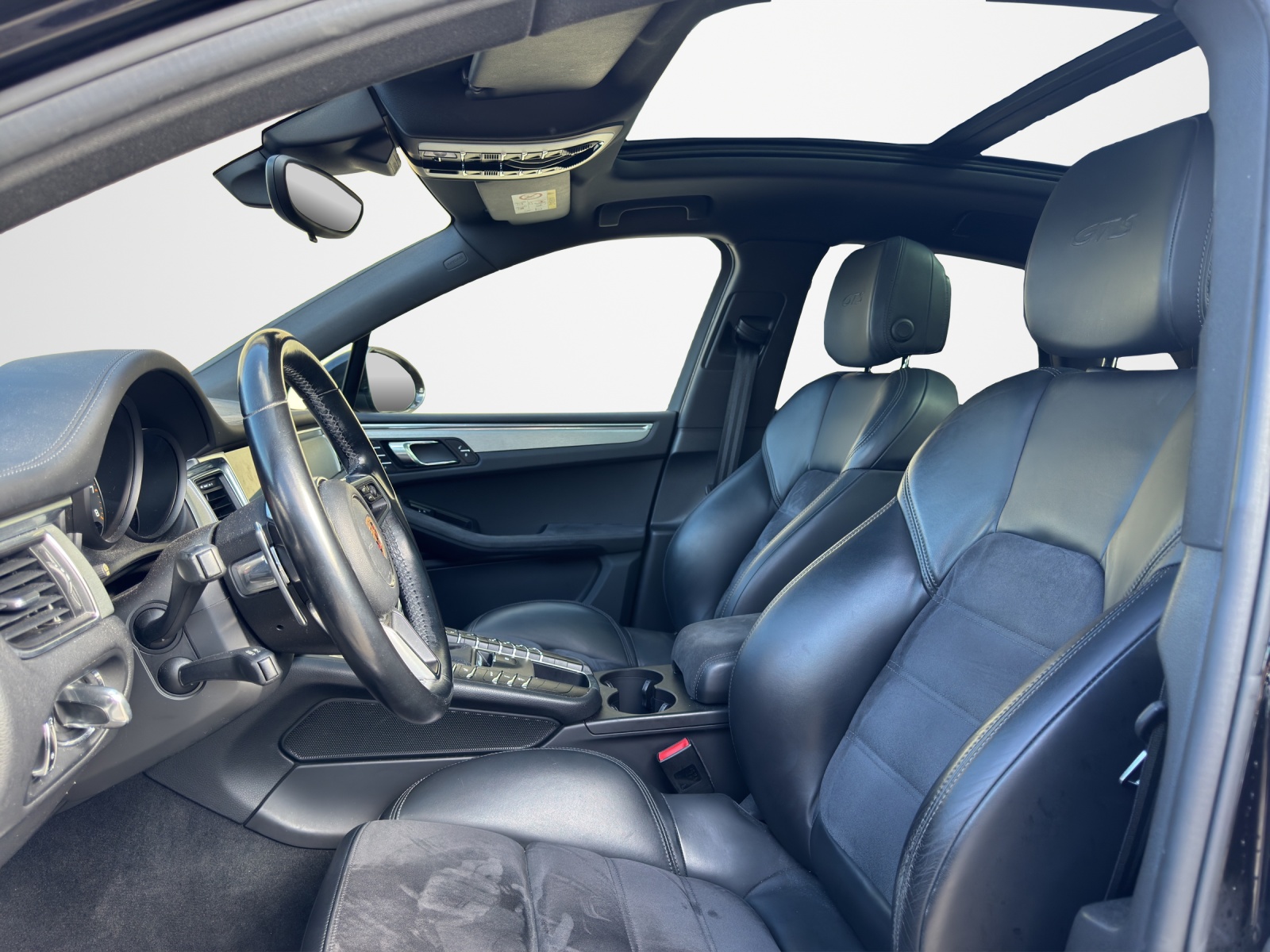 PORSCHE Macan GTS PDK-image-8