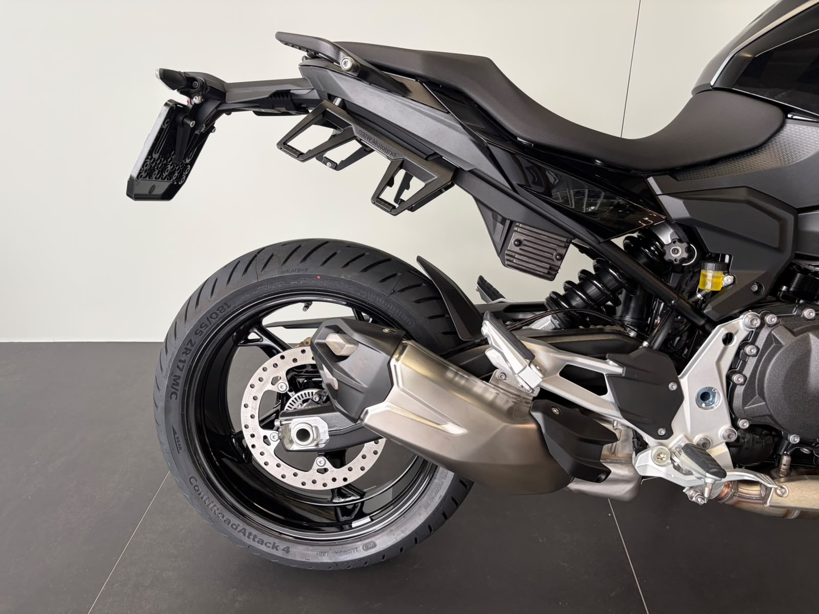 BMW F 900 XR A2-image-10