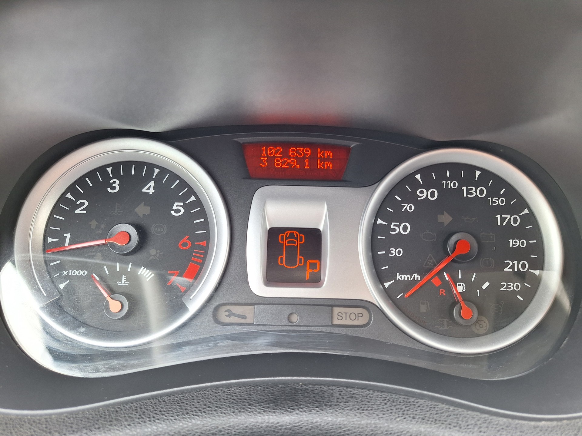 RENAULT Clio 1.6 16V Exception Automatic-image-11