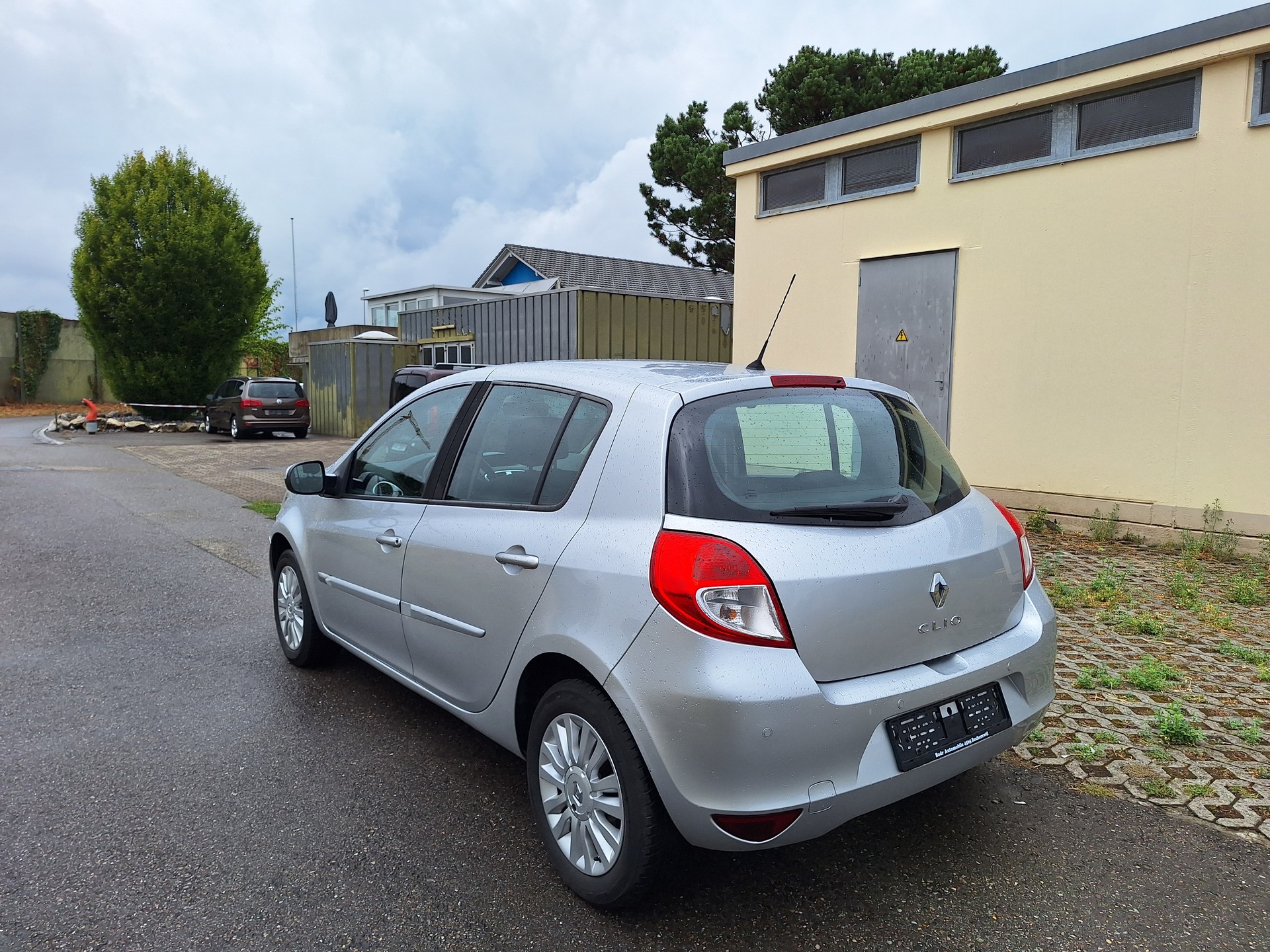 RENAULT Clio 1.6 16V Exception Automatic-image-5