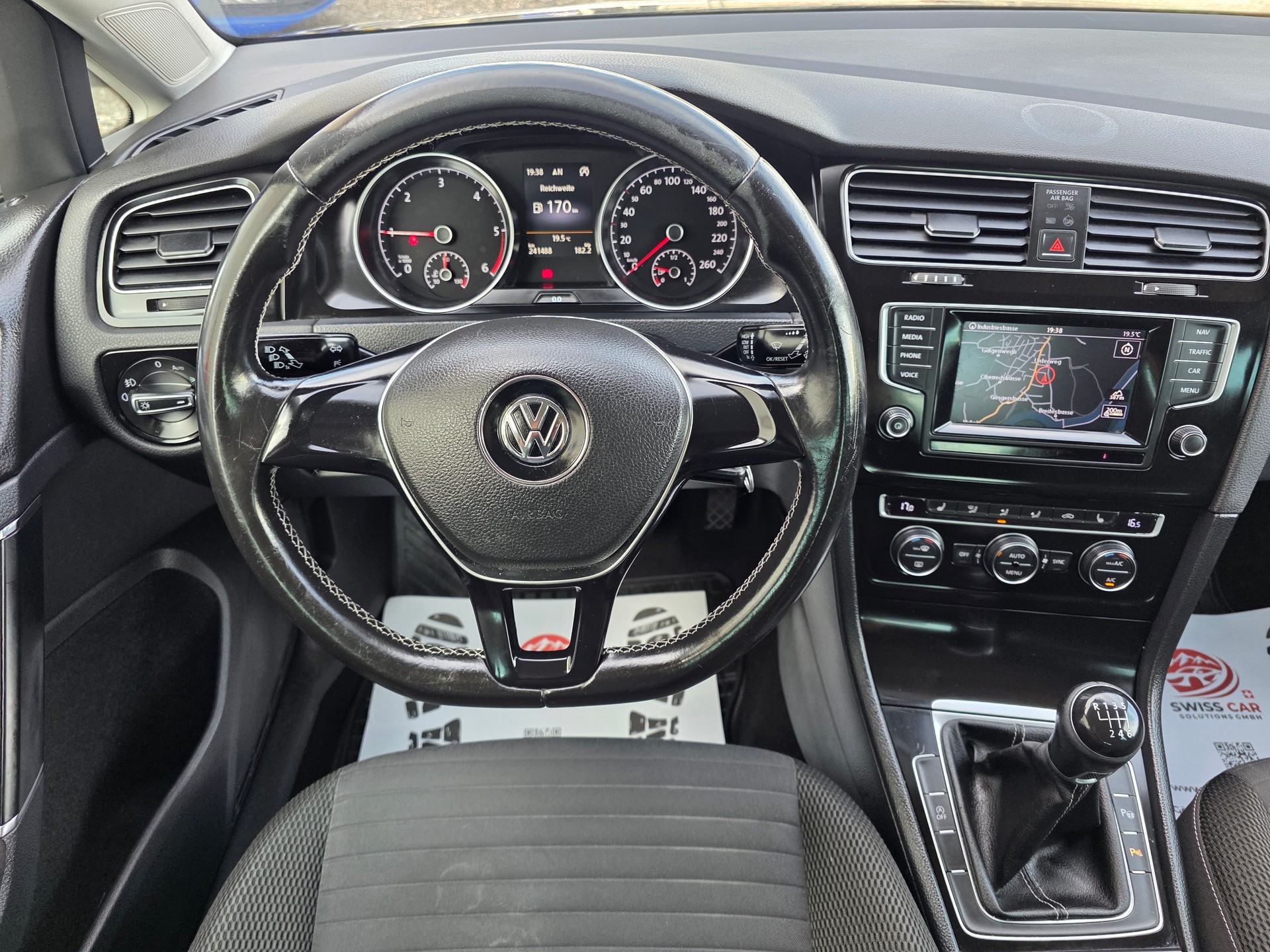 VW Golf 2.0 TDI Cup-image-8