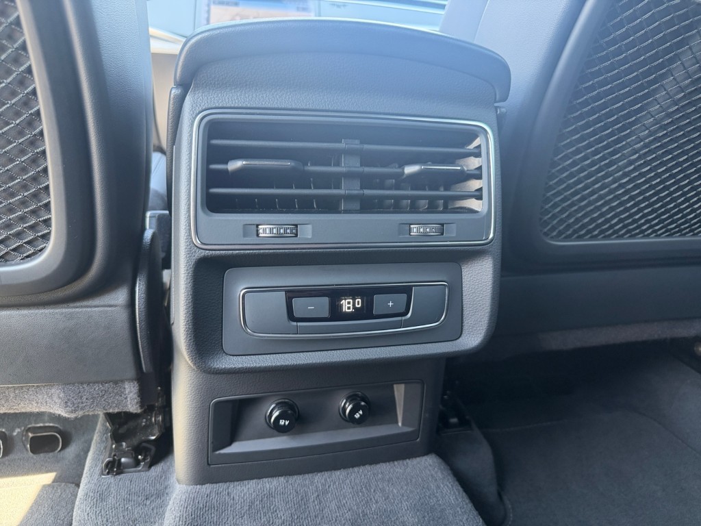 AUDI Q7 SUV TFSI e quattro 290 kW S line tiptronic-image-21